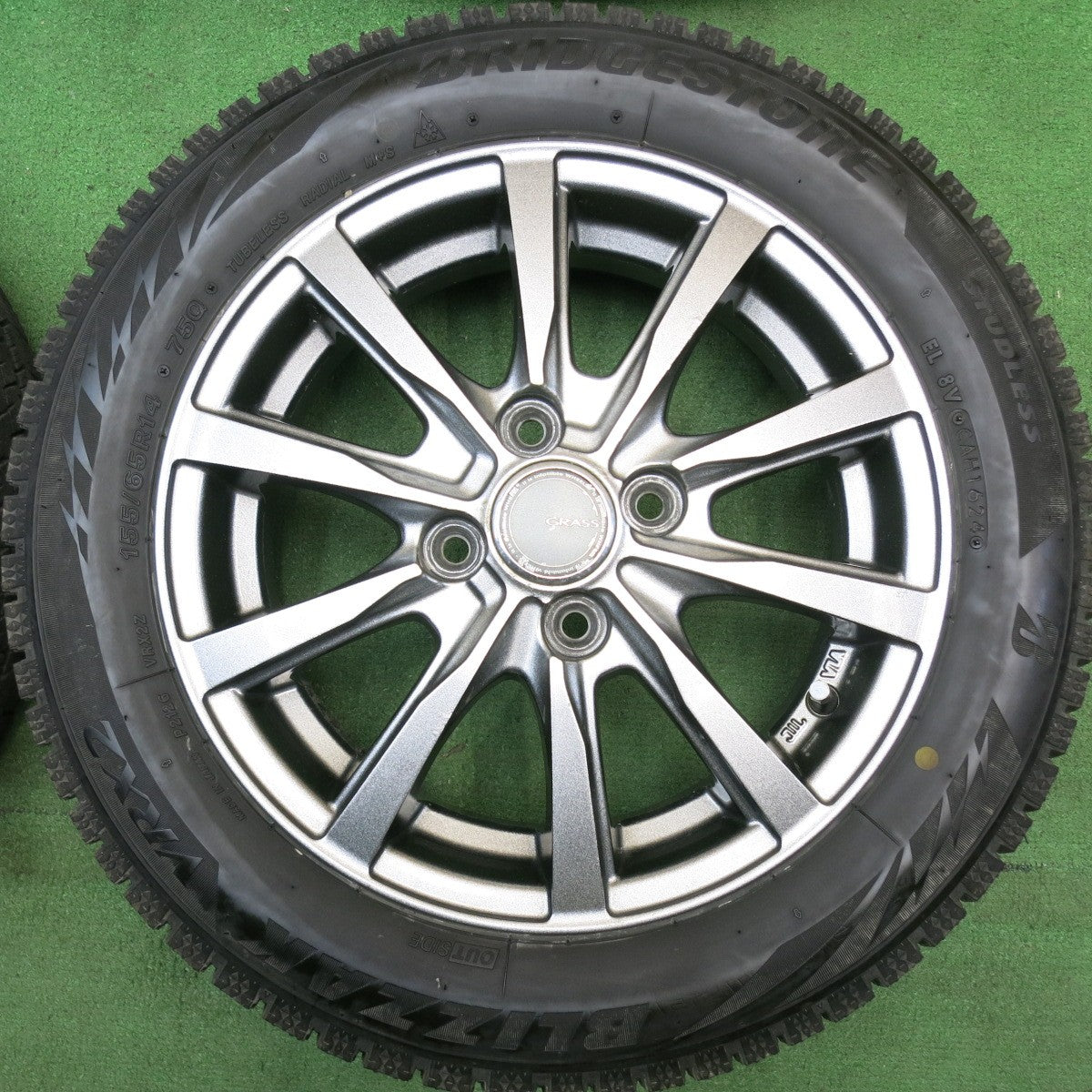 バリ溝！24年！8.5分★スタッドレス 155/65R14 ブリヂストン ブリザック VRX2 GRASS グラス 14インチ PCD100/4H★6041803HAス