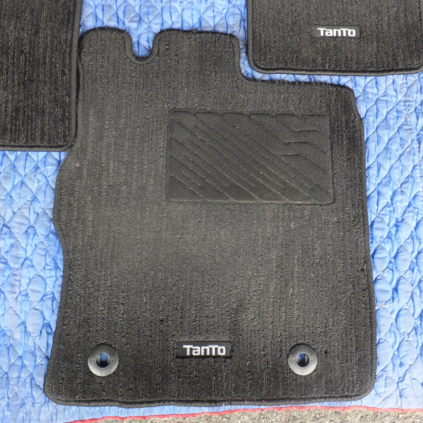 [送料無料] ★ダイハツ DAIHATSU 純正 タント LA600S フロアマット 3枚 セット★
