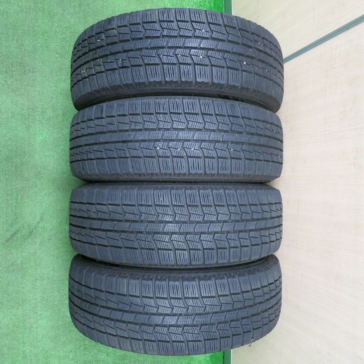 キレイ★トヨタ 80系 ノア ヴォクシー 純正 195/65R15 スタッドレス オートバックス ノーストレック N3i 15インチ PCD114.3/5H★5010503NJス