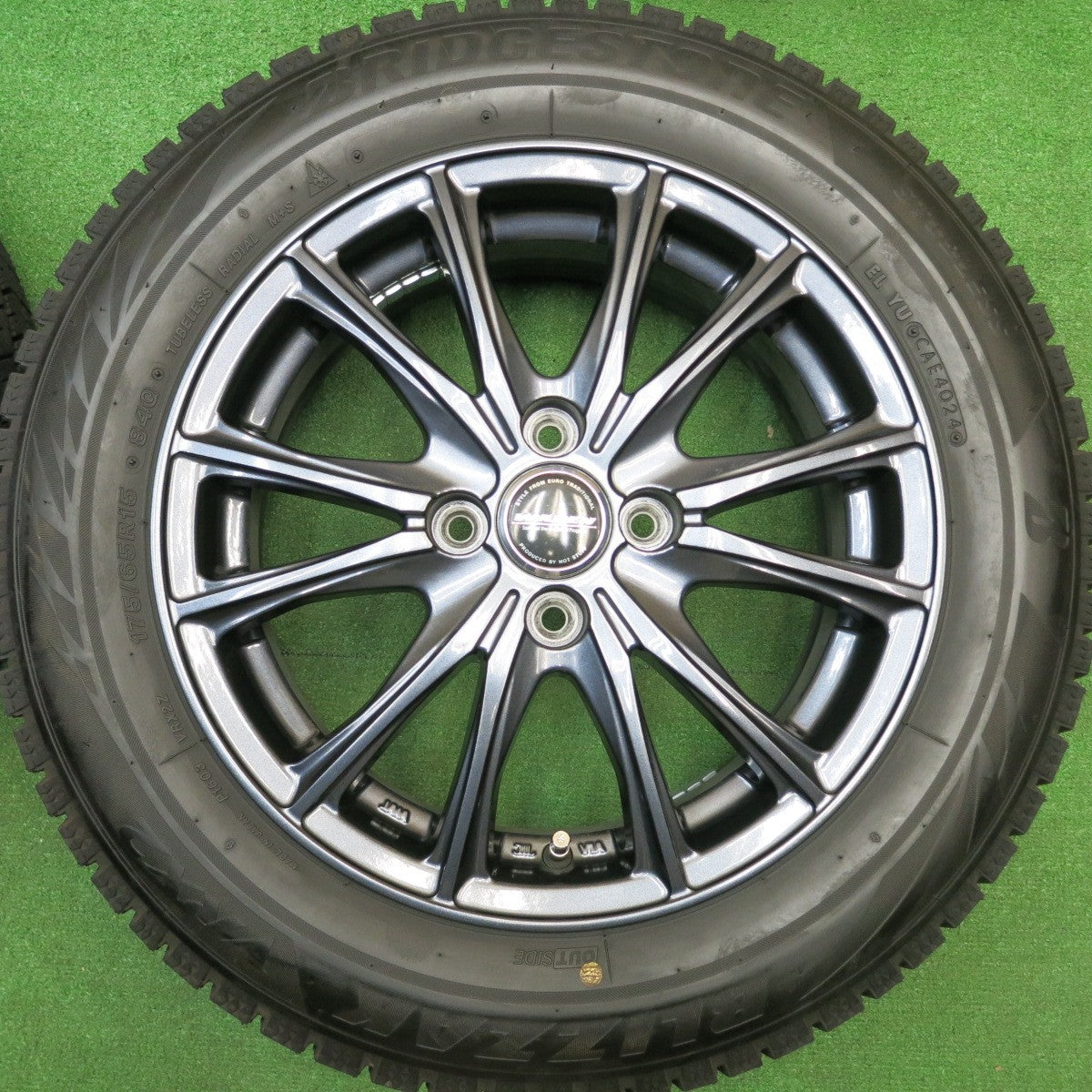 バリ溝！24年！キレイ！ほぼ10分★スタッドレス 175/65R15 ブリヂストン ブリザック VRX2 WAREN ヴァーレン 15インチ PCD100/4H★5120613HAス