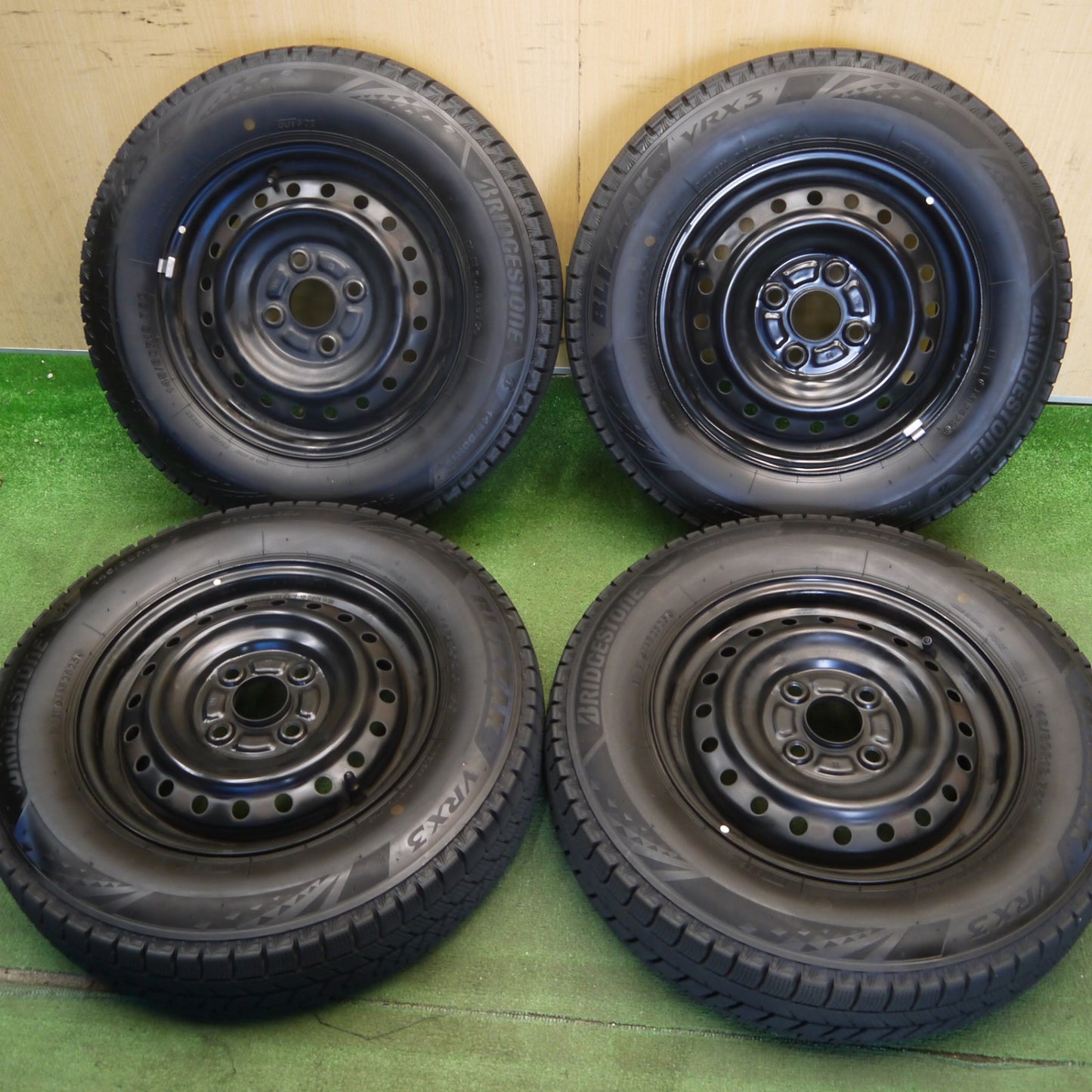 超バリ溝！25年！キレイ！ほぼ10分★スタッドレス 145/80R13 ブリヂストン ブリザック VRX3 スチール ホイール 13インチ PCD100/4H★6052606Hス