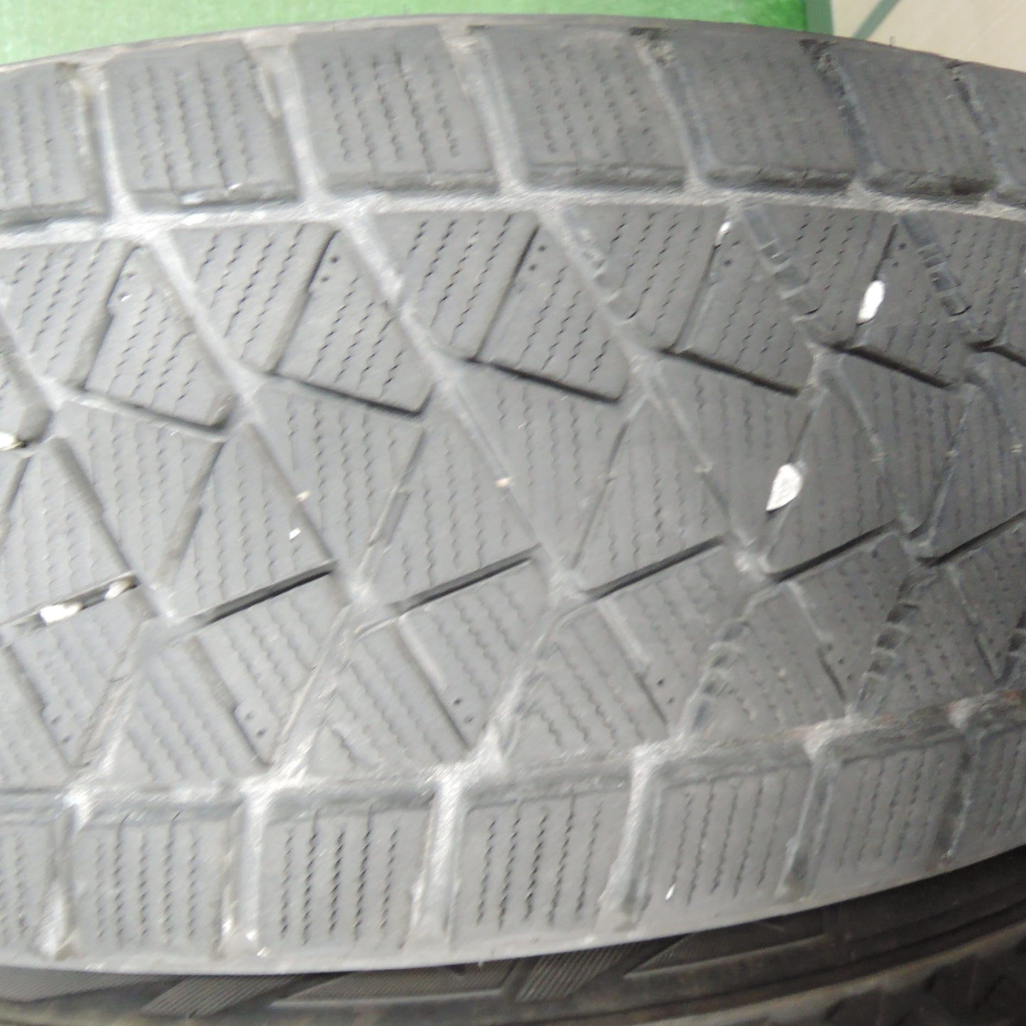 *送料無料* キレイ★スタッドレス 225/65R17 ブリヂストン ブリザック DM-V2 BALMINUM バルミナ 17インチ PCD114.3/5H★4032502TNス