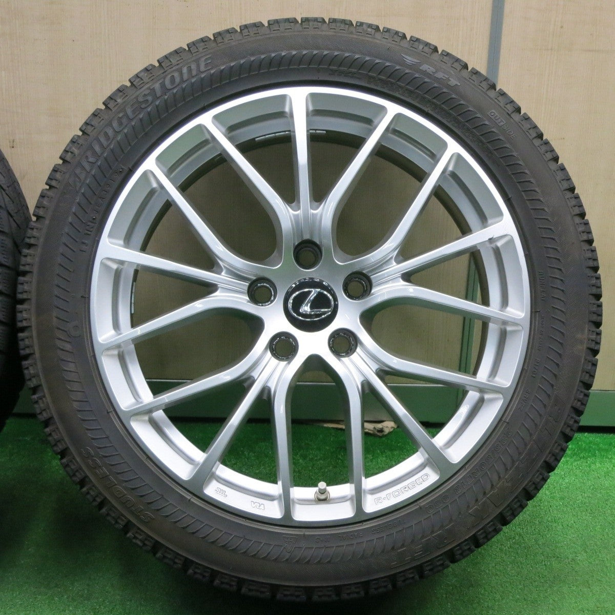 4本価格★レクサス等 阿部商会 LaStrada LEVIS 225/50R18 スタッドレス ブリヂストン ブリザック RFT PCD114.3/5H★4111406NJス