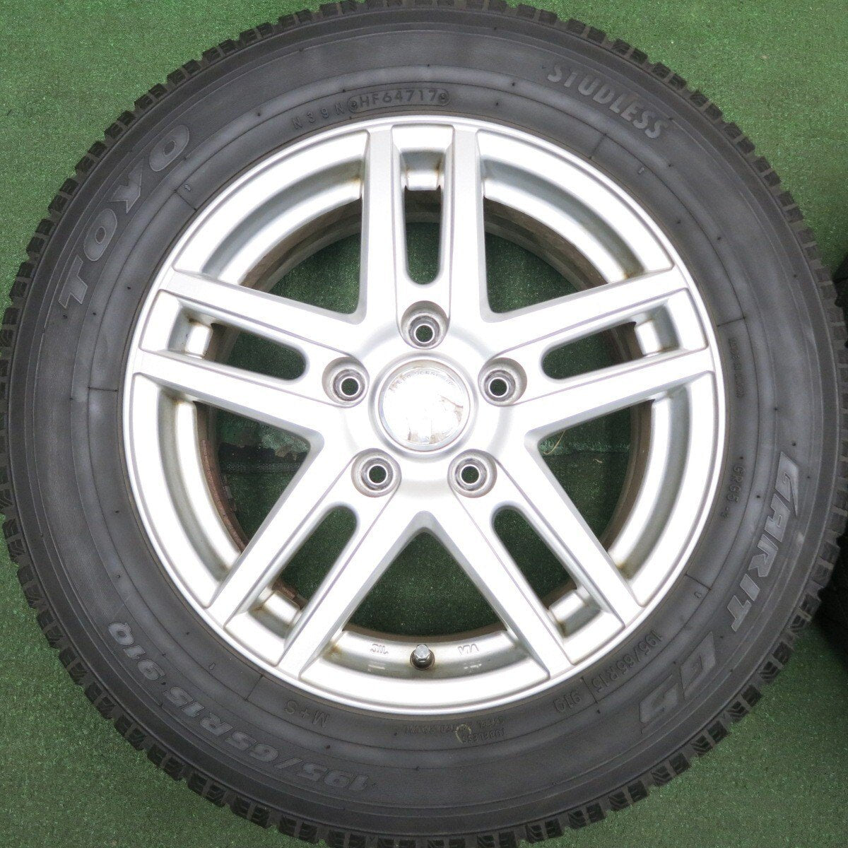 4本価格★スタッドレス 195/65R15 トーヨー ガリット G5 VELVA ヴェルヴァ 15インチ PCD114.3/5H★4052304HAス