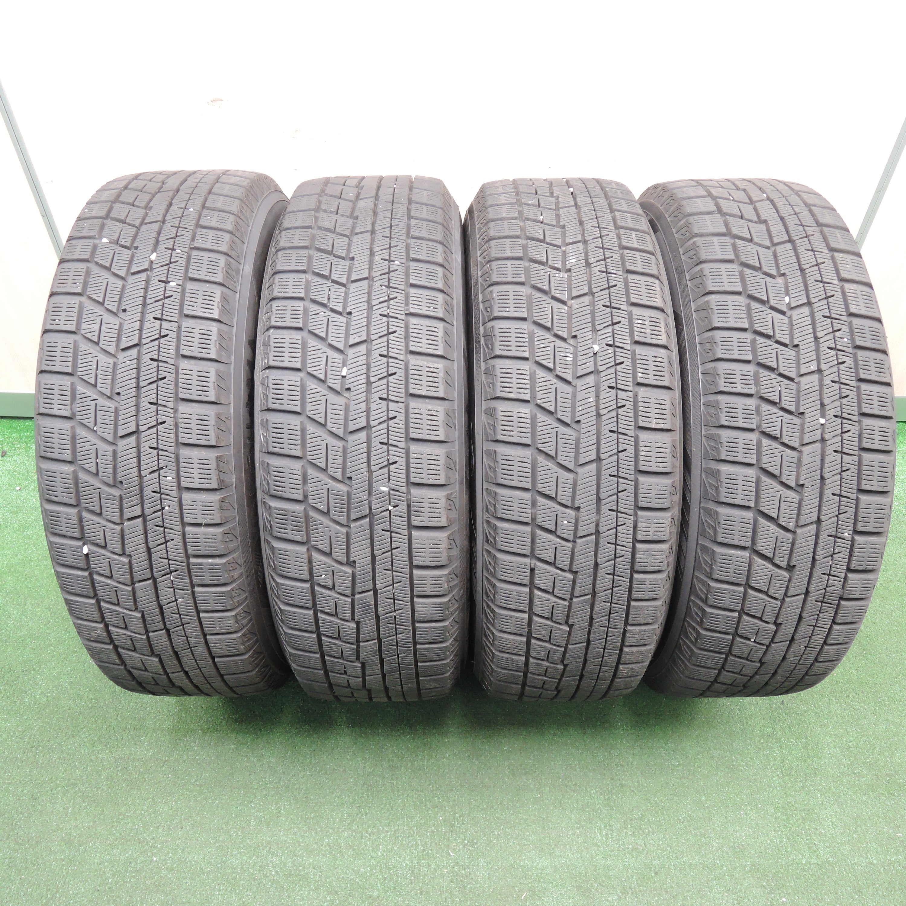 バリ溝！キレイ！ほぼ10分★スタッドレス 205/60R16 ブリヂストン ブリザック REVO GZ TOPRUN トップラン 16インチ★ 送料無料*バリ溝！キレイ！9.5分☆スタッドレス 205⁄60R16 ヨコハマ