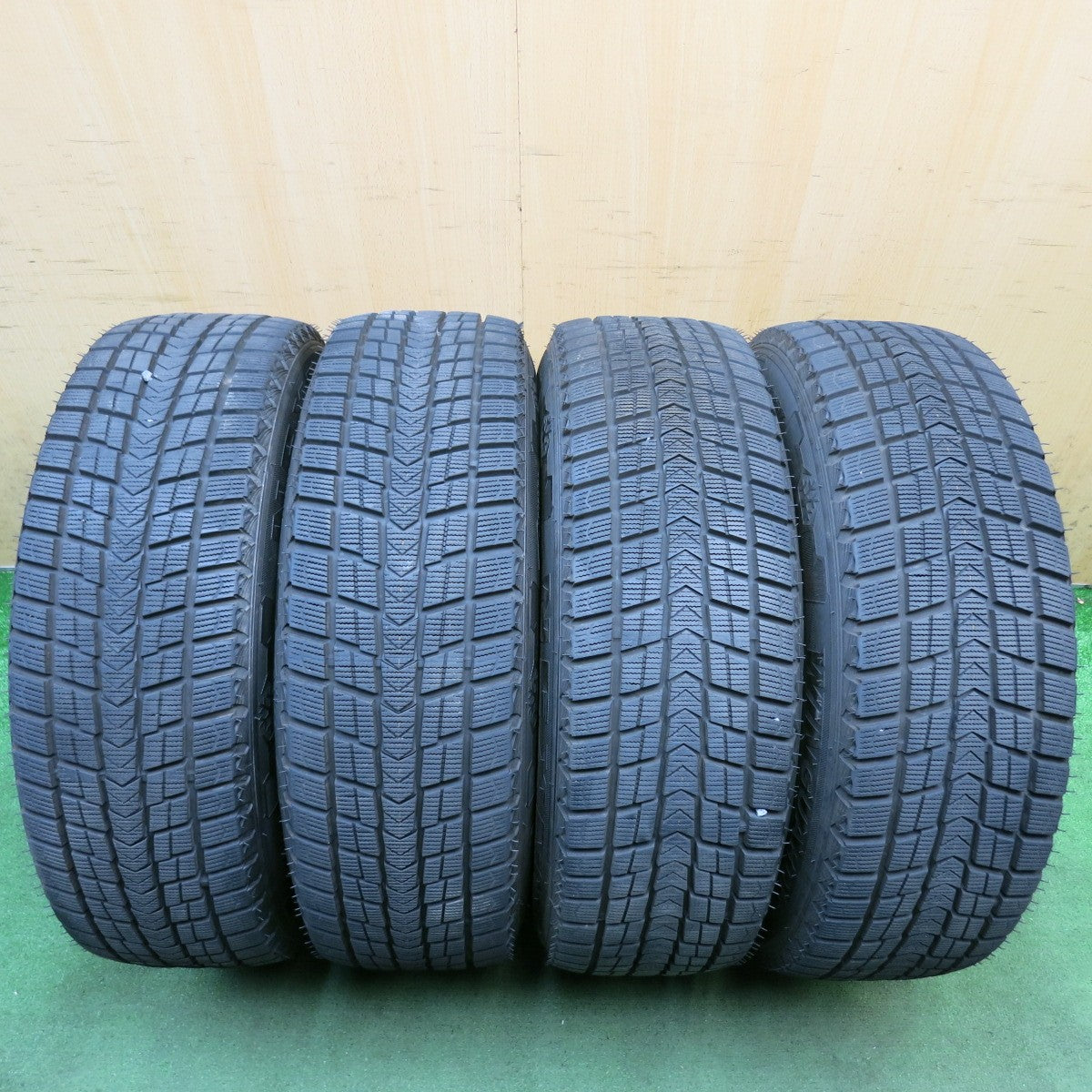 バリ溝！23年！キレイ！9.5分◎スタッドレス 225/65R17 ネクセン ウィンガード ice SUV STRANGER ストレンジャー 17インチ PCD114.3/5H◎6092405HAス