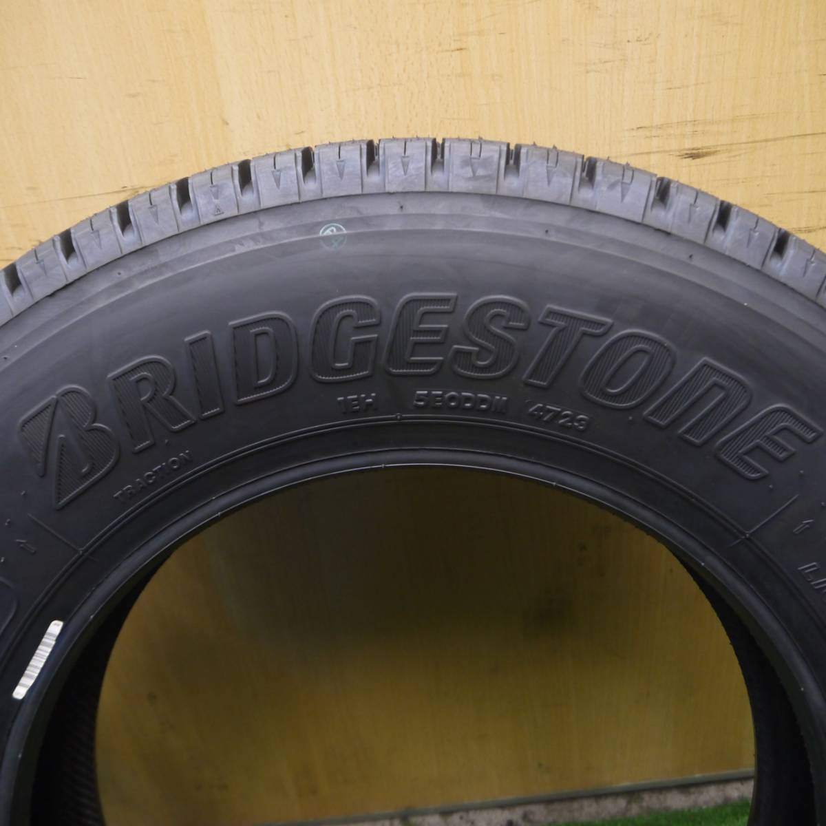 未使用！23年★トラック タイヤ 205/75R16 113/111N スタッドレス ブリヂストン ブリザック W989 16インチ★4020902Hスタ
