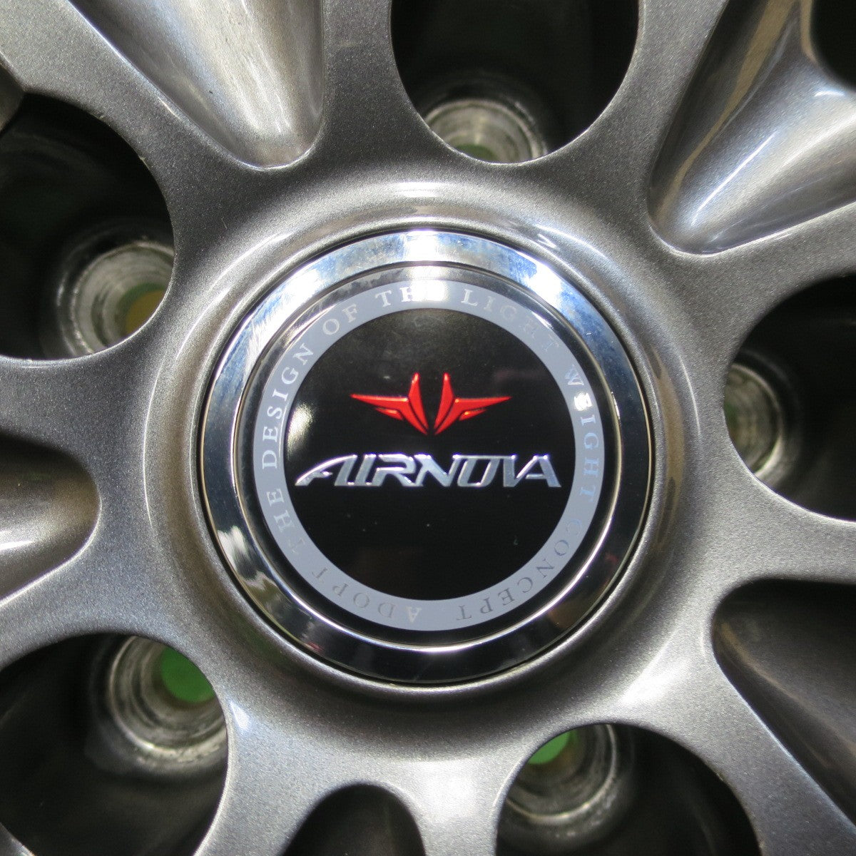 バリ溝！21年！キレイ！9.5分★スタッドレス 225/65R17 ダンロップ ウインターマックス SJ8 SJ8+ AIRNOVA エアノヴァ 17インチ PCD114.3/5H★5060305イス