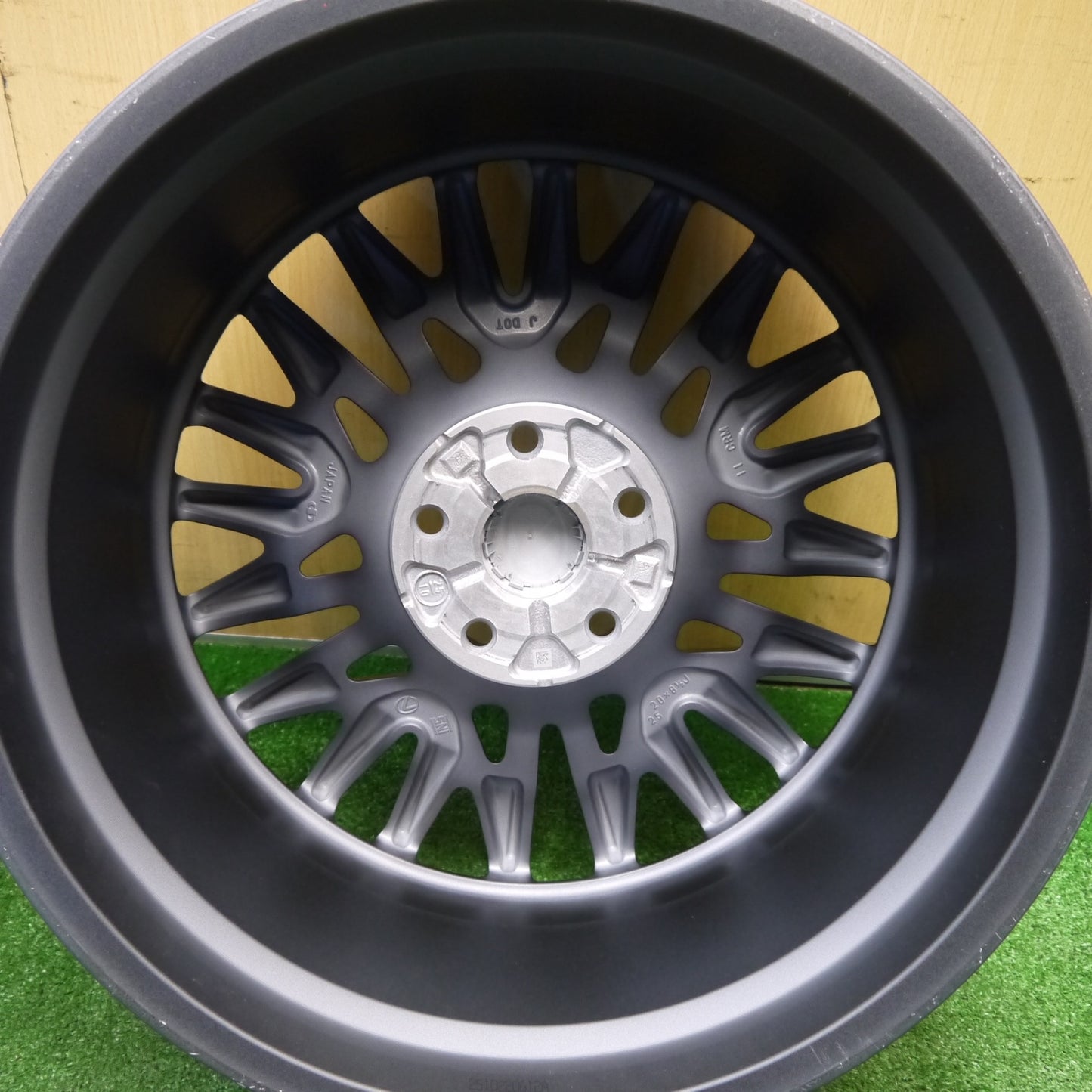 新車外し★レクサス LS Fスポーツ 純正 ホイール 20インチ 20×8.5J PCD120/5H★5111704Hホ