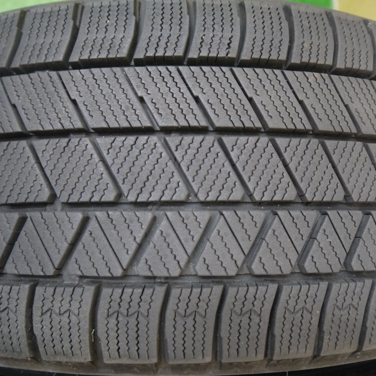 バリ溝！24年！キレイ！9.5分★BMW 等 Eurodesign CALWER 阿部商会 225/40R18 スタッドレス ブリヂストン ブリザック VRX3 ユーロデザイン カルヴァー 18インチ PCD112/5H★5120903Hス