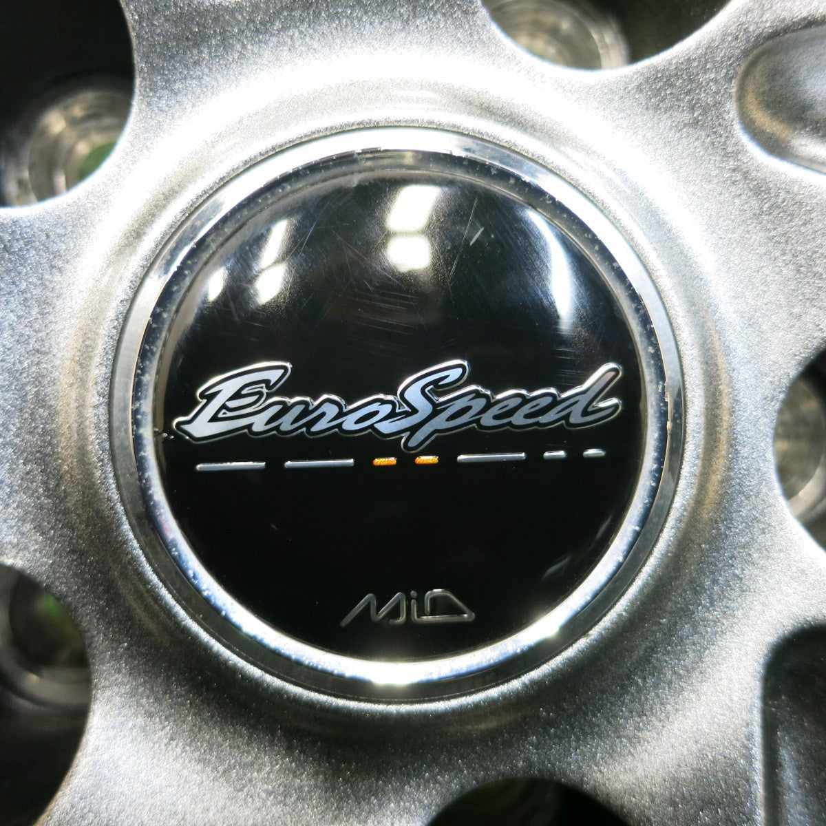 *送料無料* バリ溝！キレイ！9.5分★スタッドレス 215/60R17 ブリヂストン ブリザック VRX2 EuroSpeed MiD 17インチ PCD114.3/5H★4040201イス