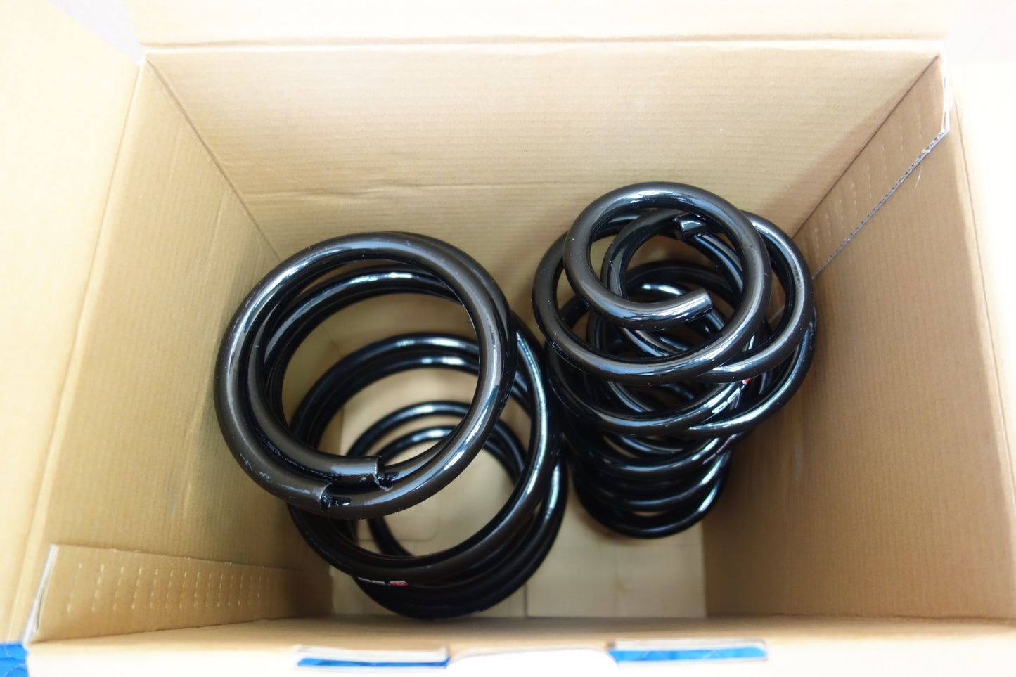[送料無料] 未使用☆RS-R 80系 AXUH80 ハリアー HV ハイブリッド 用 ダウン サス スプリング Ti2000 T541TD RSR カー パーツ☆