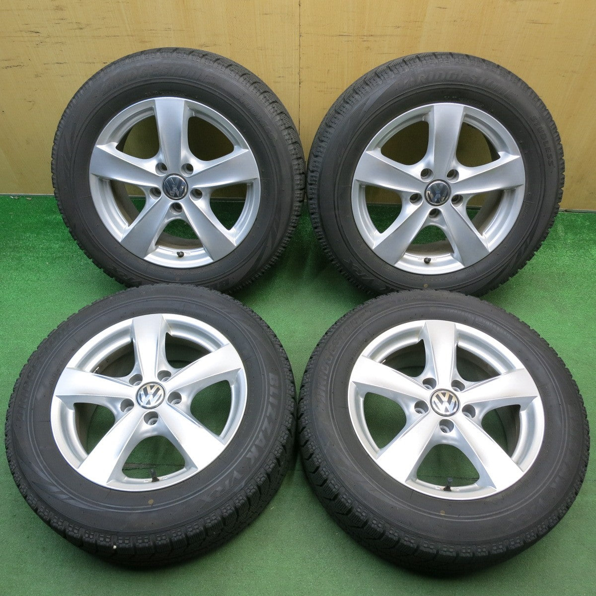 4本価格★ワーゲン アウディ 等 AGA Nebel 215/60R16 スタッドレス ブリヂストン ブリザック VRX ネーベル 16インチ PCD112/5H★6042307HAス