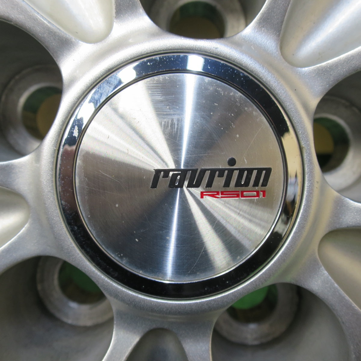 [送料無料] キレイ！21年★プリウス 等 195/65R15 スタッドレス グッドイヤー アイスナビ7 ravrion RS01 ラブリオン 15インチ PCD100/5H★4103109イス