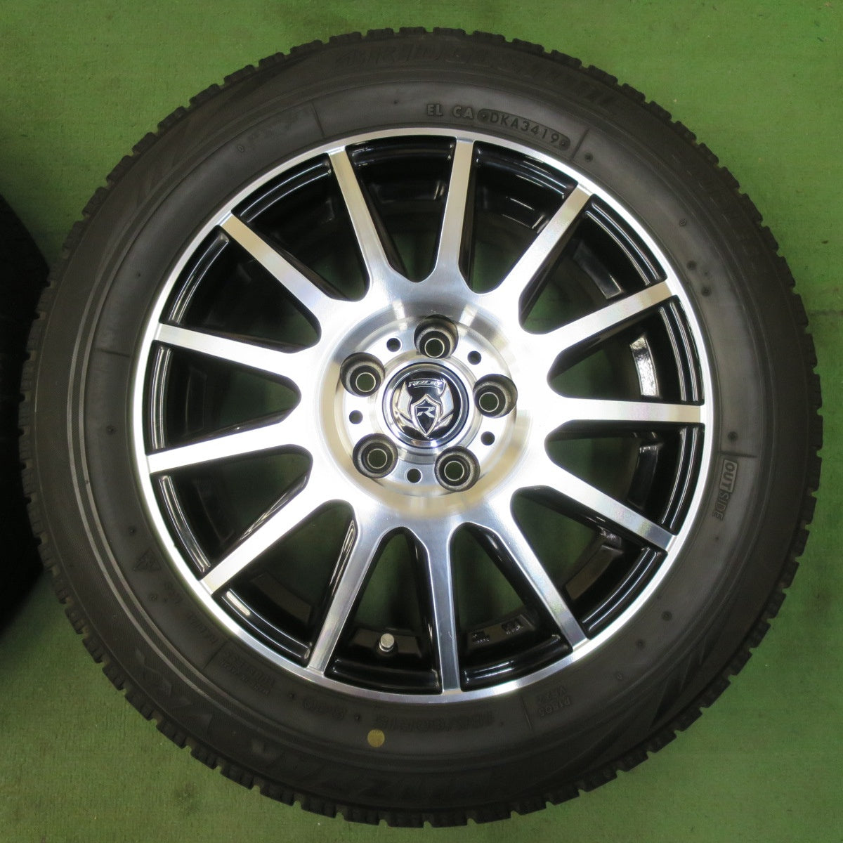 4本価格★シエンタ 等 185/60R15 スタッドレス ブリヂストン ブリザック VRX RiZLEY ライツレー 15インチ PCD100/5H★5100705イス