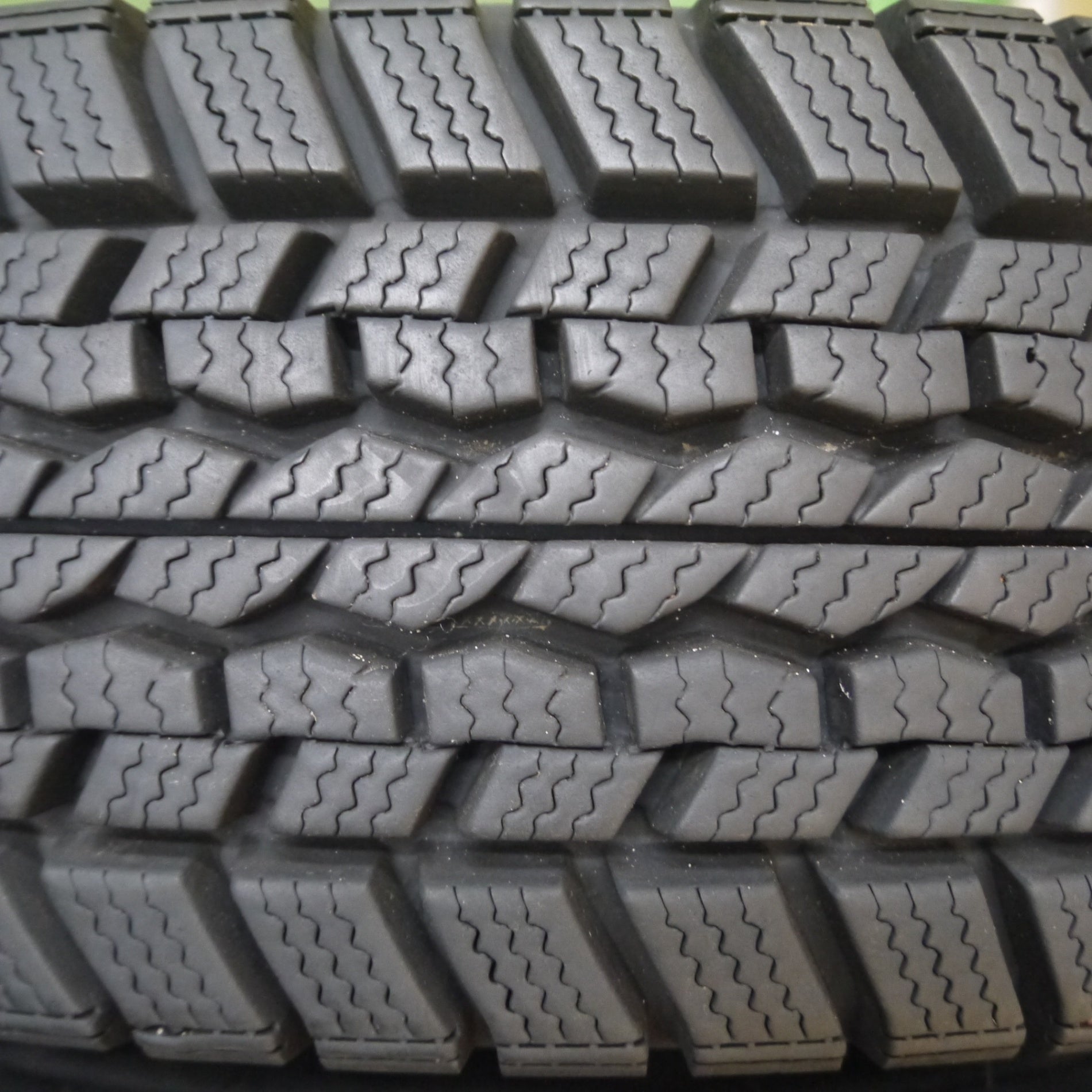 ダンロップ スタッドレスタイヤ 175/80R15 ホイールセット バリ溝です