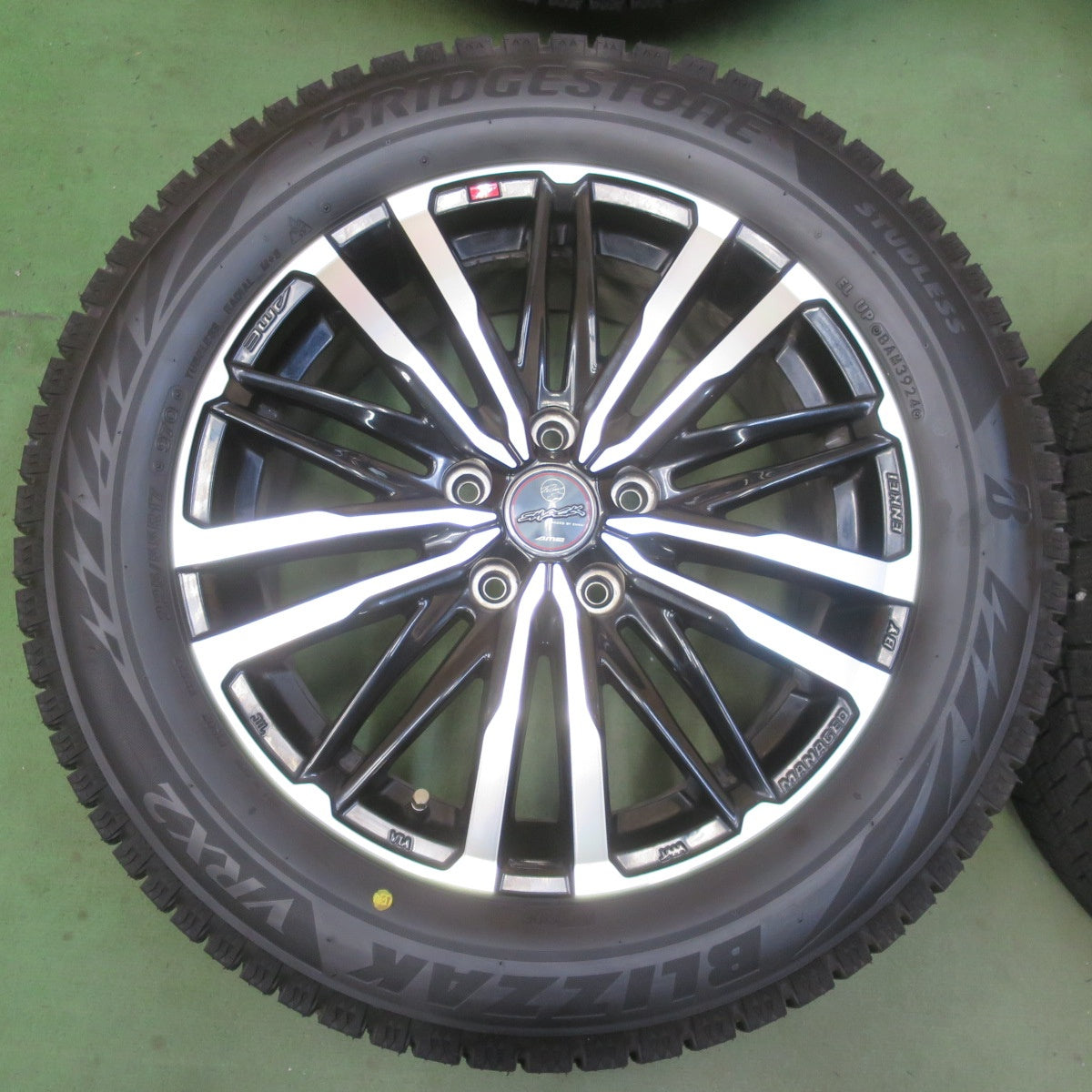 バリ溝！24年！キレイ！9.5分◎スタッドレス 225/55R17 ブリヂストン ブリザック VRX2 SMACK CREST ENKEI AME スマック エンケイ 17インチ PCD114.3/5H◎6061507イス