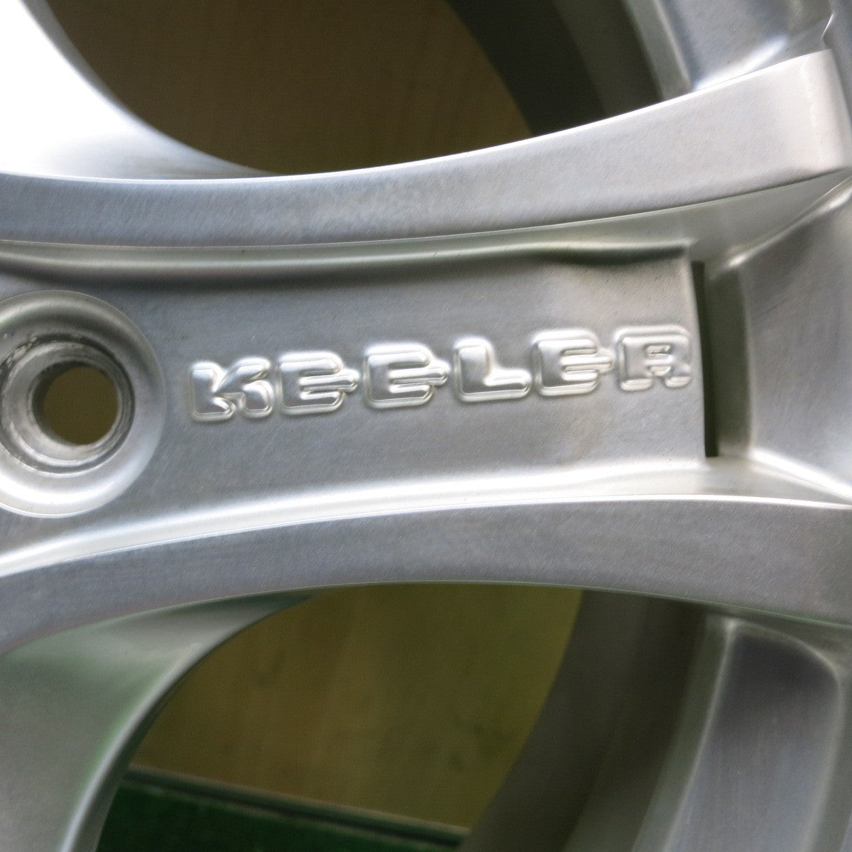 バリ溝！キレイ！9分★KEELER FORCE 175/80R16 スタッドレス トーヨー オブザーブ GSi-5 キーラー フォース 16インチ PCD139.7/5H★5120606HAス