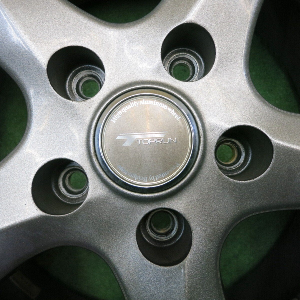 バリ溝！23年！キレイ！9.5分★スタッドレス 205/60R16 ブリヂストン ブリザック VRX2 TOPRUN トップラン 16インチ PCD114.3/5H★5032903NJス