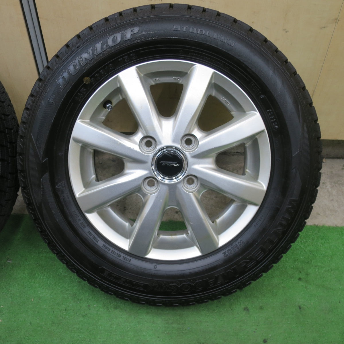 バリ溝！23年！9分★スタッドレス 145/80R13 ダンロップ ウインターマックス WM02 TOPRUN トップラン 13インチ PCD100/4H★5112501TTス