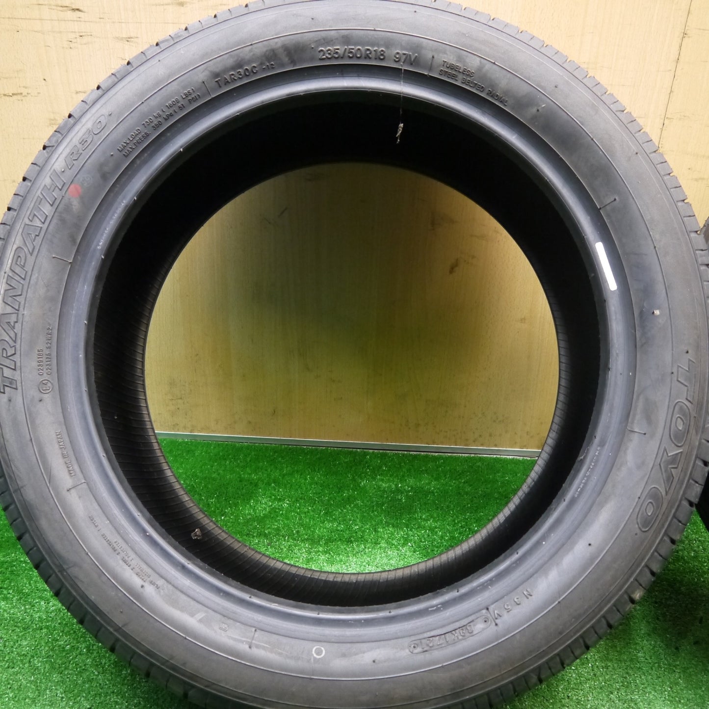 新車外し！21年★235/50R18 トーヨー トランパス R30 タイヤ 18インチ アルファード ヴェルファイア 等★5110406Hノタ