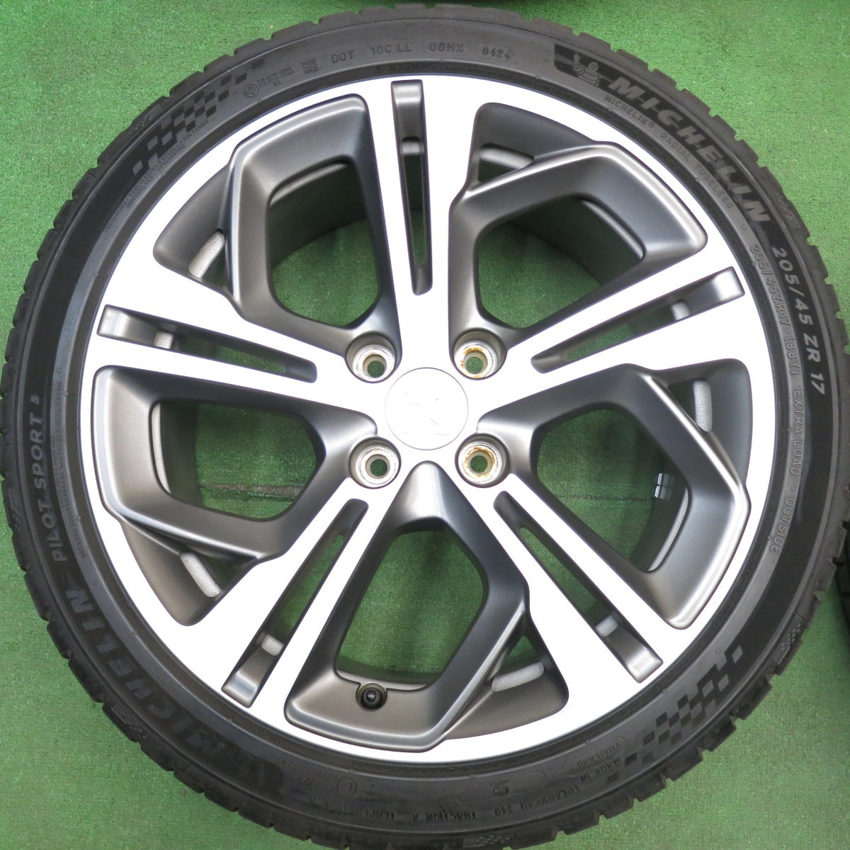 バリ溝！24年！キレイ！8.5分★プジョー 208 GTi 純正 205/45R17 ミシュラン パイロット スポーツ5 PEUGEOT 17インチ PCD108/4H★6041213HAノ