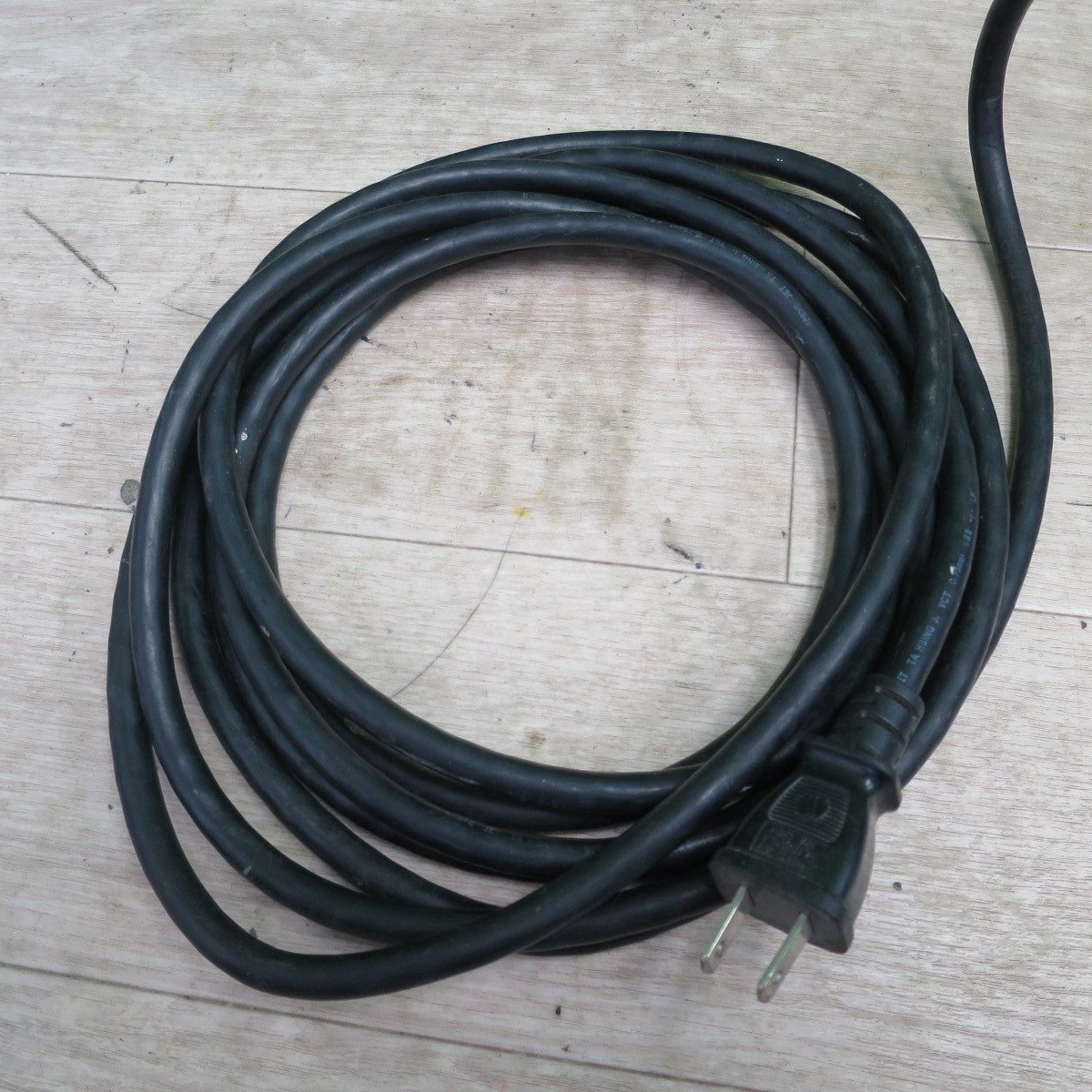 [送料無料] ☆HiKOKI 日立工機 165mm 100V 深切り 電子 丸のこ 50/60Hz C6MVYA2 丸ノコ 丸鋸 マルノコ 切断機 木工 超硬 電動 工具☆