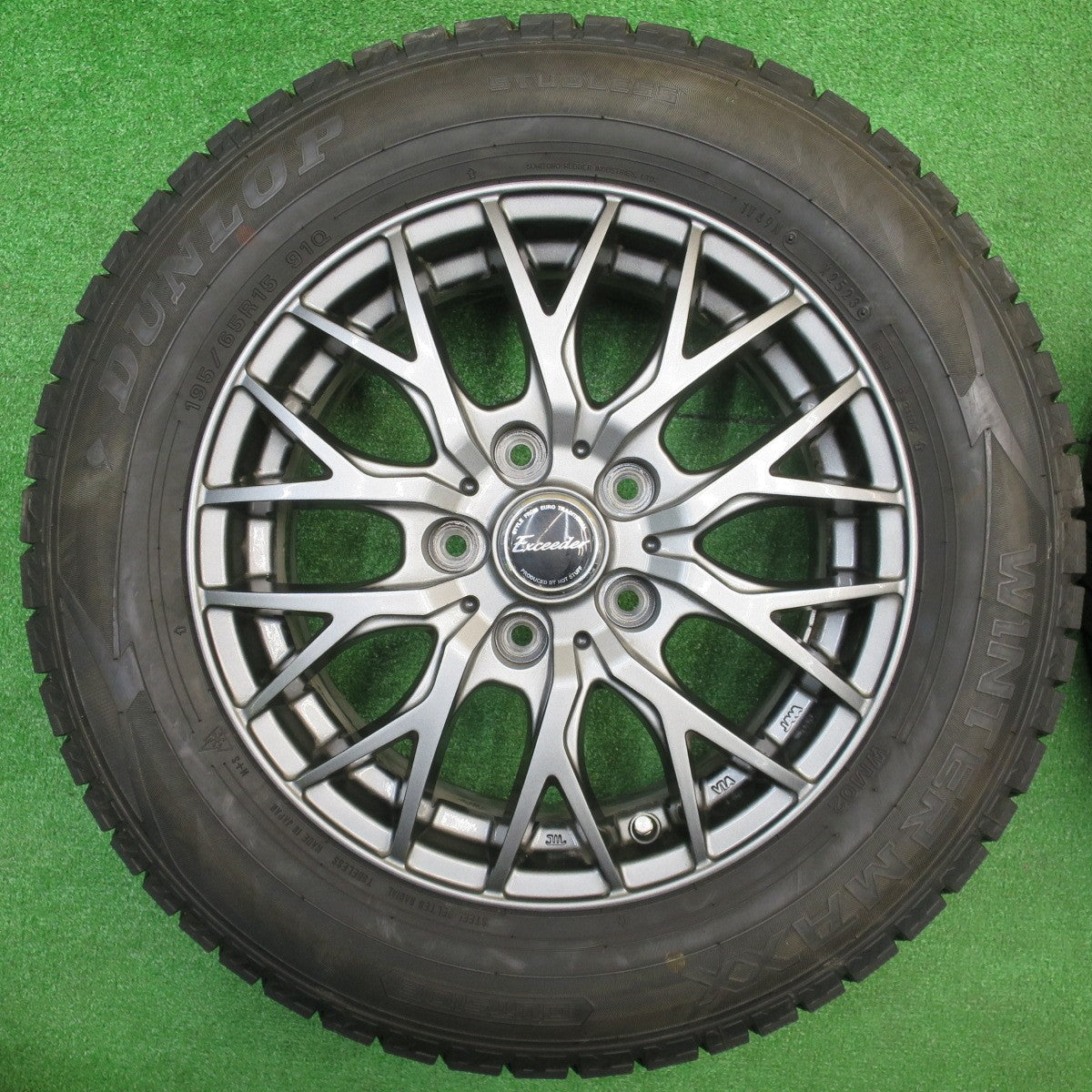 ほぼ未使用！23年！キレイ★スタッドレス 195/65R15 ダンロップ ウインターマックス WM02 Exceeder エクシーダー 15インチ PCD114.3/5H★5102803NJス