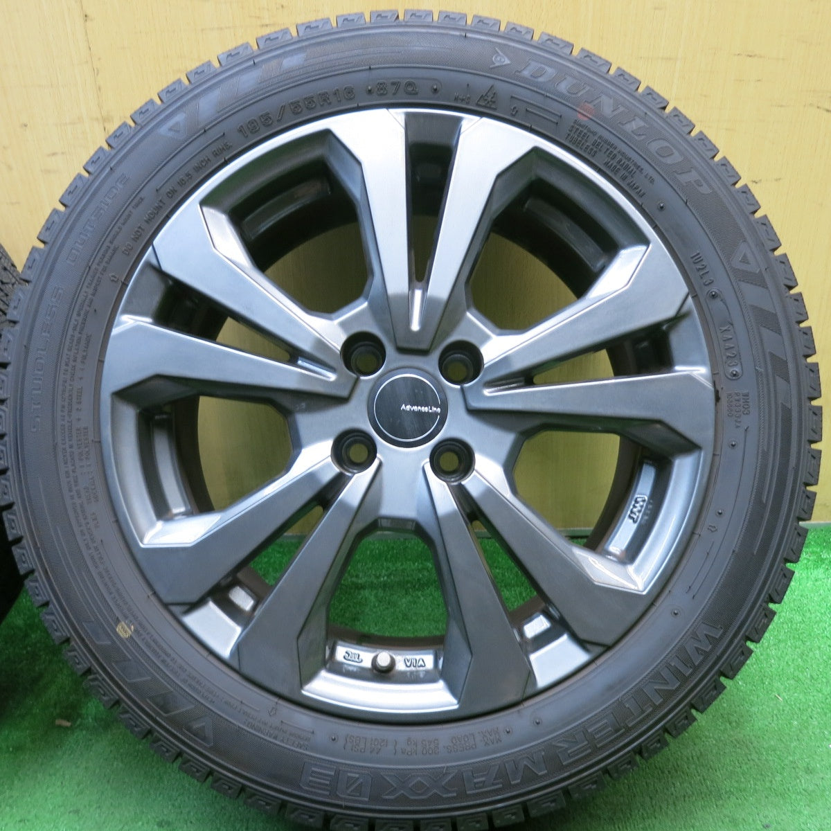 バリ溝！23年！キレイ！9.5分★スタッドレス 195/55R16 ダンロップ ウインターマックス 03 AdvanceLine アドバンスライン 16インチ PCD100/4H★5052104AKス