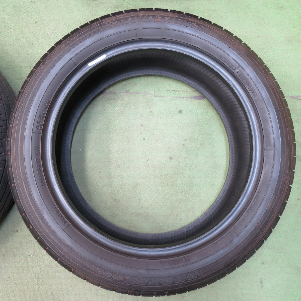 バリ溝！25年！ほぼ10分★205/55R17 トーヨー プロクセス R60 タイヤ 17インチ ノア ヴォクシー ステップワゴン 等★5112601イノタ