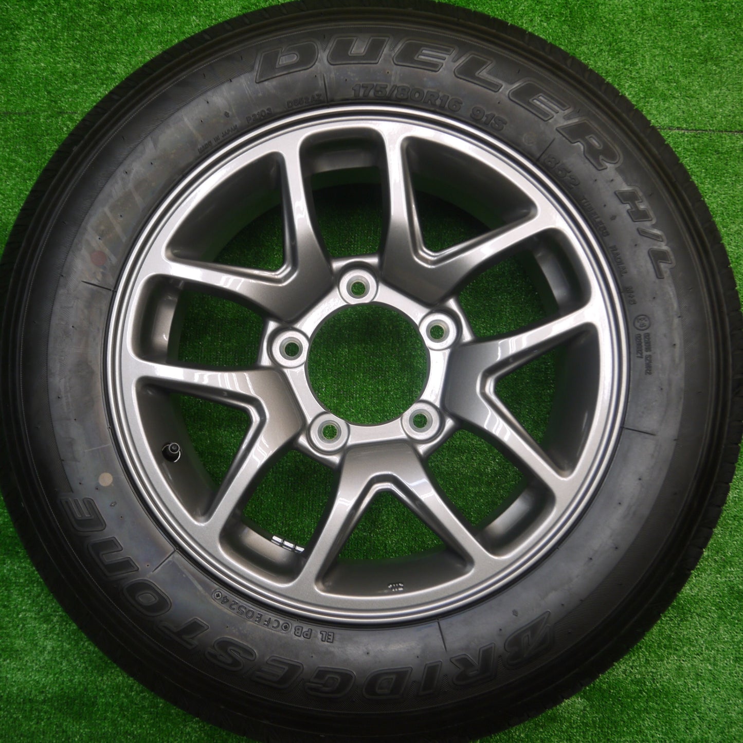 *送料無料* 新車外し！24年★スズキ ジムニー 純正 ENKEI 175/80R16 ブリヂストン デューラー H/L 852 16インチ エンケイ PCD139.7/5H★4080604Hノ