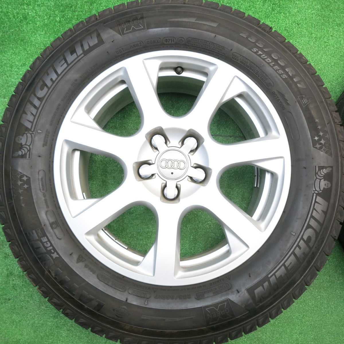 バリ溝！9分★アウディ Q5 純正 235/65R17 ミシュラン LATITUDE X-ICE XI2 17インチ PCD112/5H★5102312HAス
