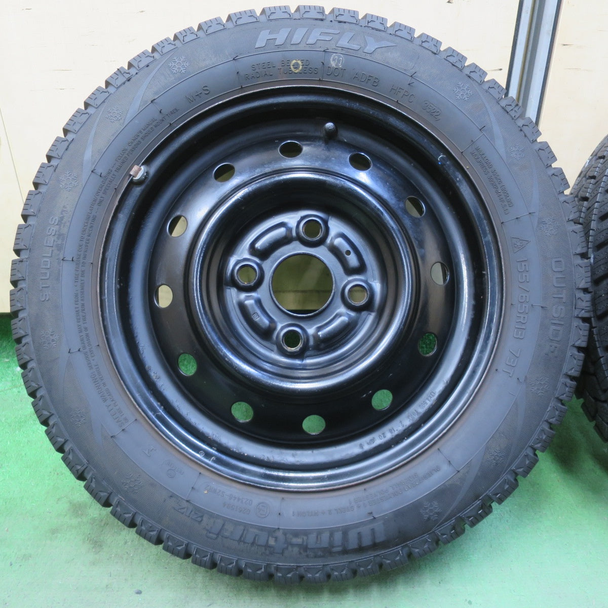 バリ溝！22年！9.5分以上★スタッドレス 155/65R13 ハイフライ Win-turi 212 TOPY スチール ホイール 13インチ PCD100/4H★6032707イス