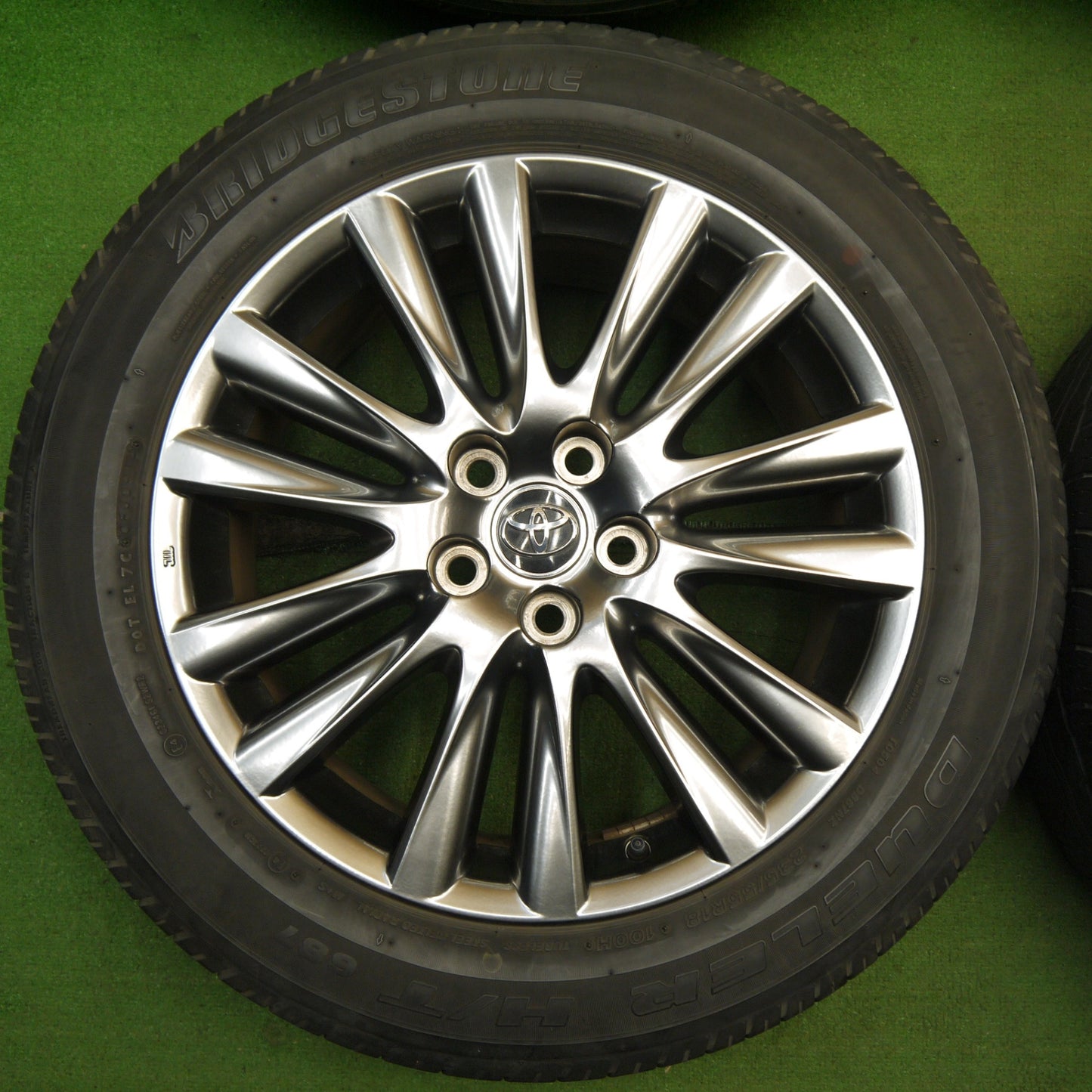 4本価格★トヨタ 60系 ハリアー 純正 235/55R18 ブリヂストン デューラー H/T 687 18インチ PCD114.3/5H★5060401KKノ