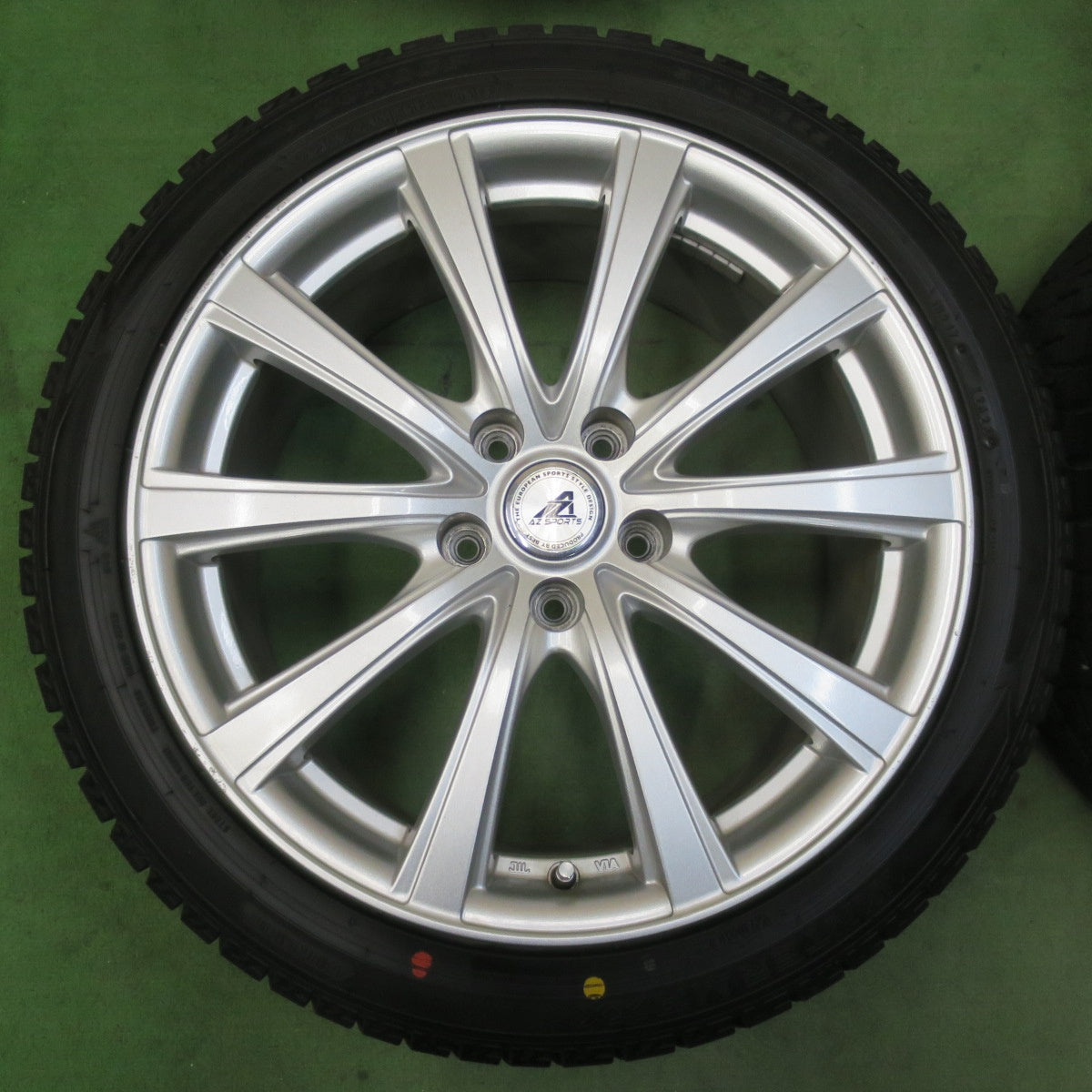 バリ溝！23年！9.5分★スタッドレス 225/45R18 ダンロップ ウインターマックス WM02 AZ SPORTS AZスポーツ 18インチ PCD114.3/5H★5123017イス