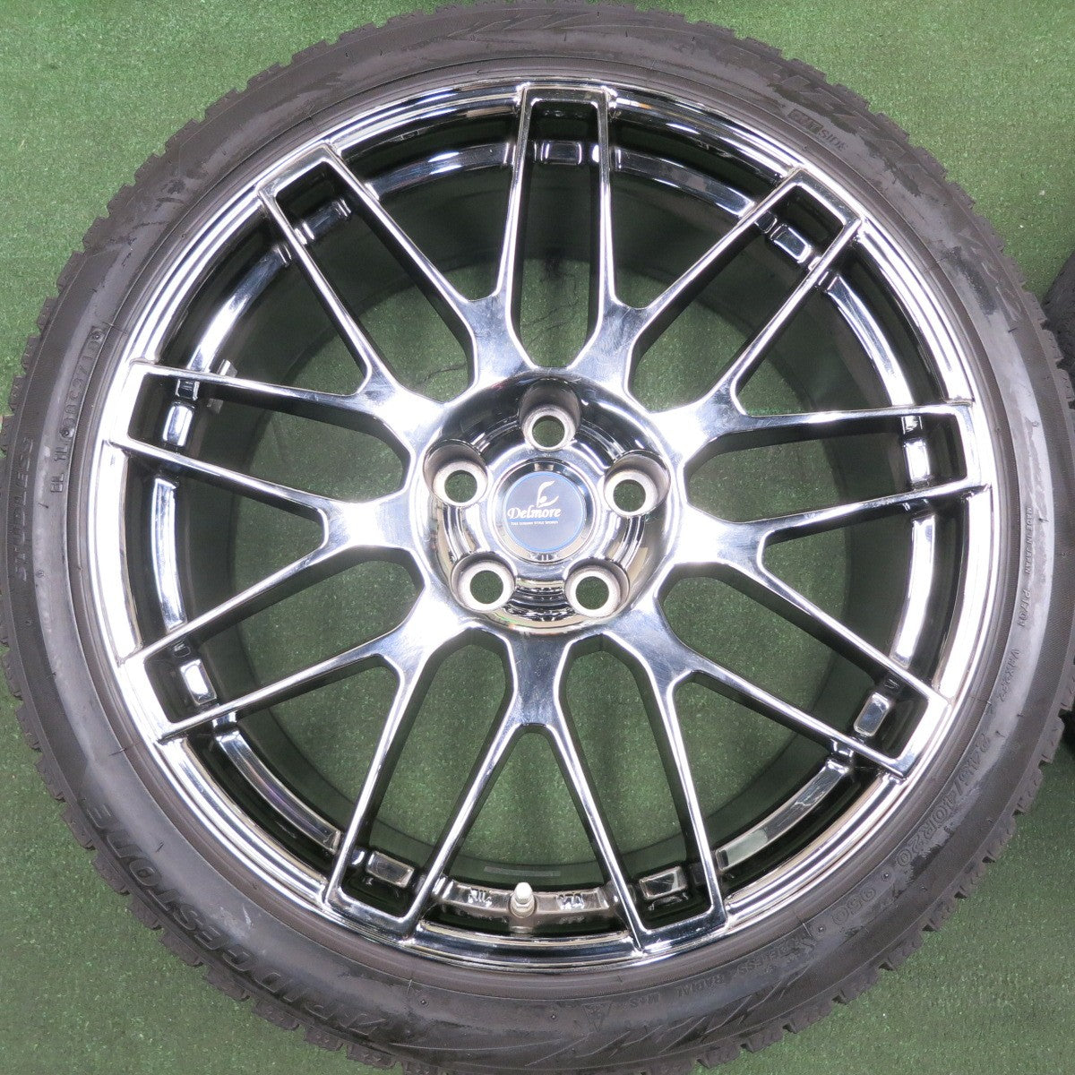 *送料無料* バリ溝！9分★レクサス等 Delmore 245/40R20 スタッドレス ブリヂストン ブリザック VRX2 デルモア PCD120/5H★4042804HAス