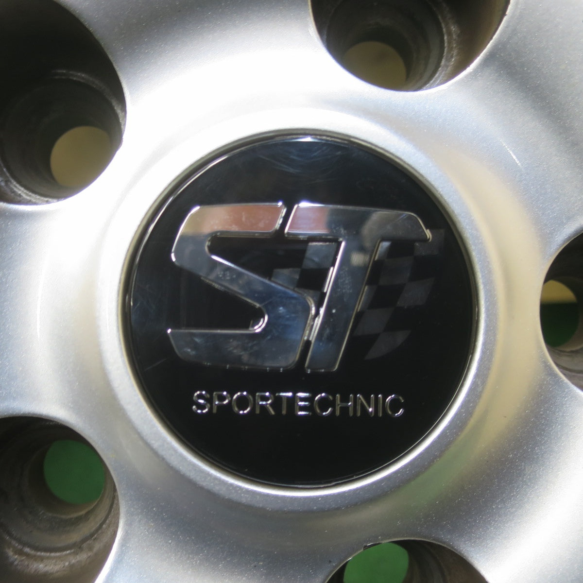 バリ溝！キレイ！9.5分★MINI ミニ クーパー 等 SPORT TECHNIC 175/65R15 スタッドレス ヨコハマ アイスガード iG30 スポーツテクニック 15インチ PCD112/5H★6042906イス