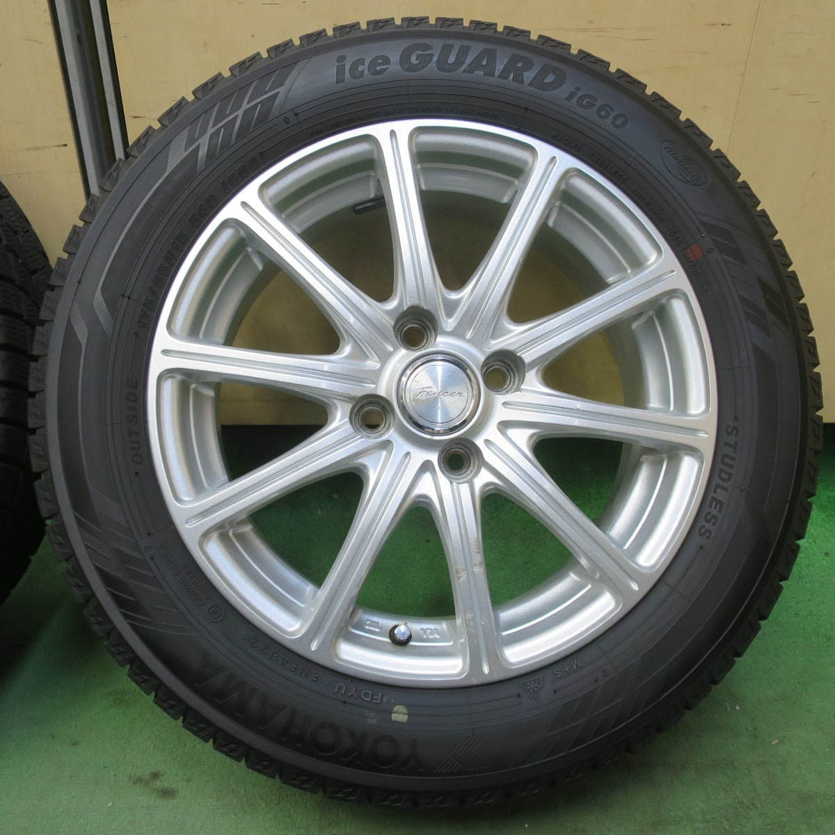 バリ溝！22年！9分◎スタッドレス 175/65R15 ヨコハマ アイスガード iG60 Fencer フェンサー 15インチ PCD100/4H◎6081206イス