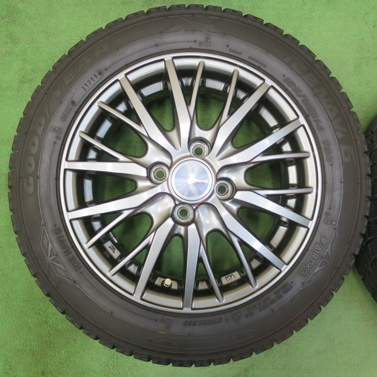 バリ溝！キレイ！9分★スタッドレス 165/65R14 グッドイヤー アイスナビ6 ravrion RM01 ラブリオン 14インチ PCD100/4H★5021415イス