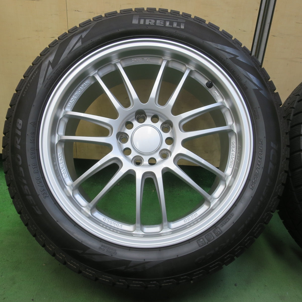 キレイ★RAYS VOLK RACING RE30 鍛造 235/50R18 スタッドレス スタッドレス ピレリ アイスアシンメトリコ レイズ ボルクレーシング 18インチ PCD114.3/5H★6042001イス