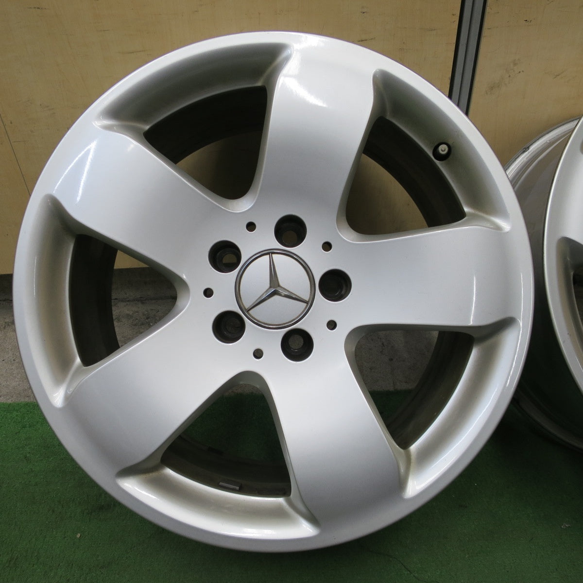 4本価格★ベンツ Eクラス W211 純正 ホイール 17インチ 17×8J PCD112/5H★6062402NGホ