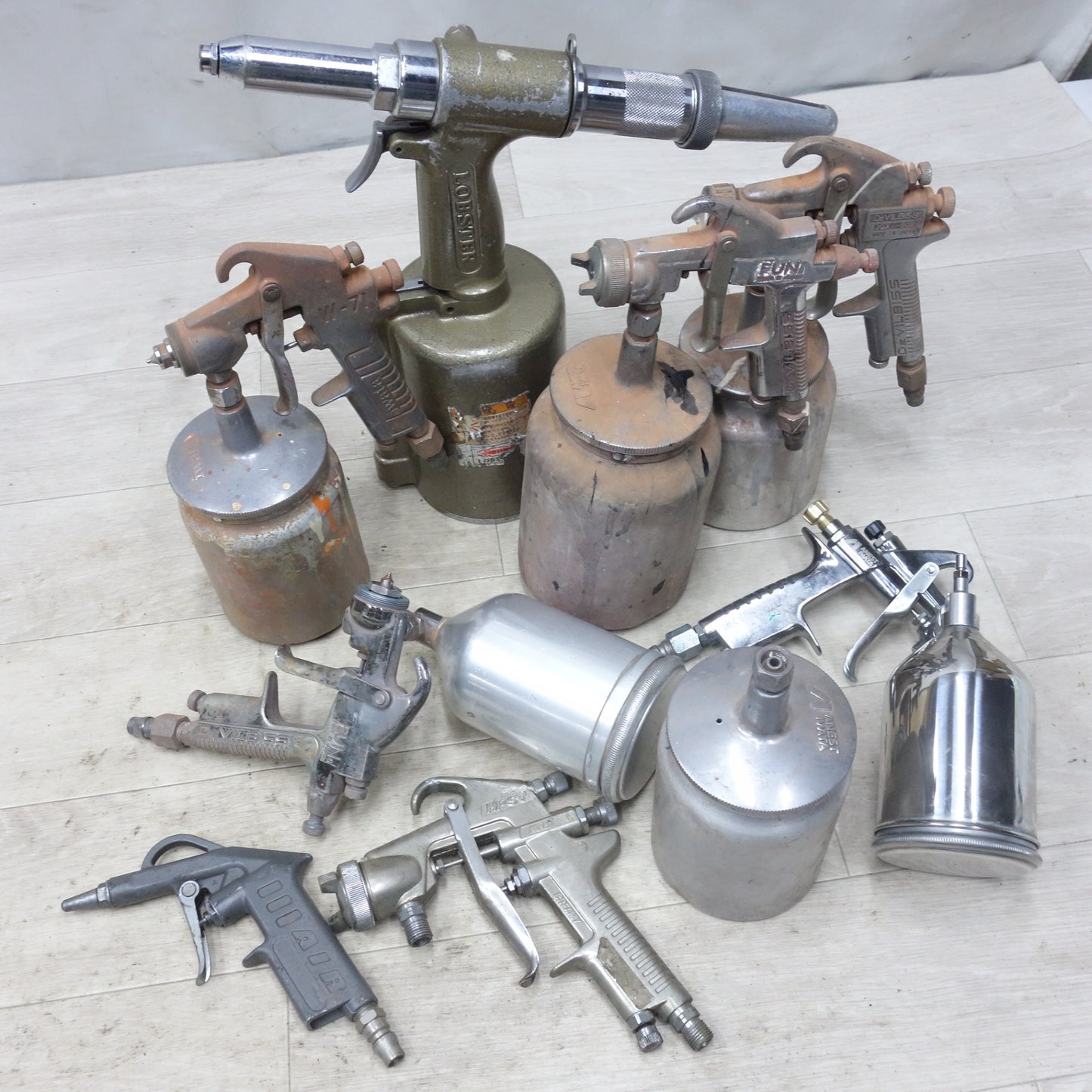 [送料無料] 大量！まとめ売り◆LOBSTER リベッター JGX-502 アネスト岩田 スプレーガン W-71 近畿製作所 HPSV 等 現状品◆
