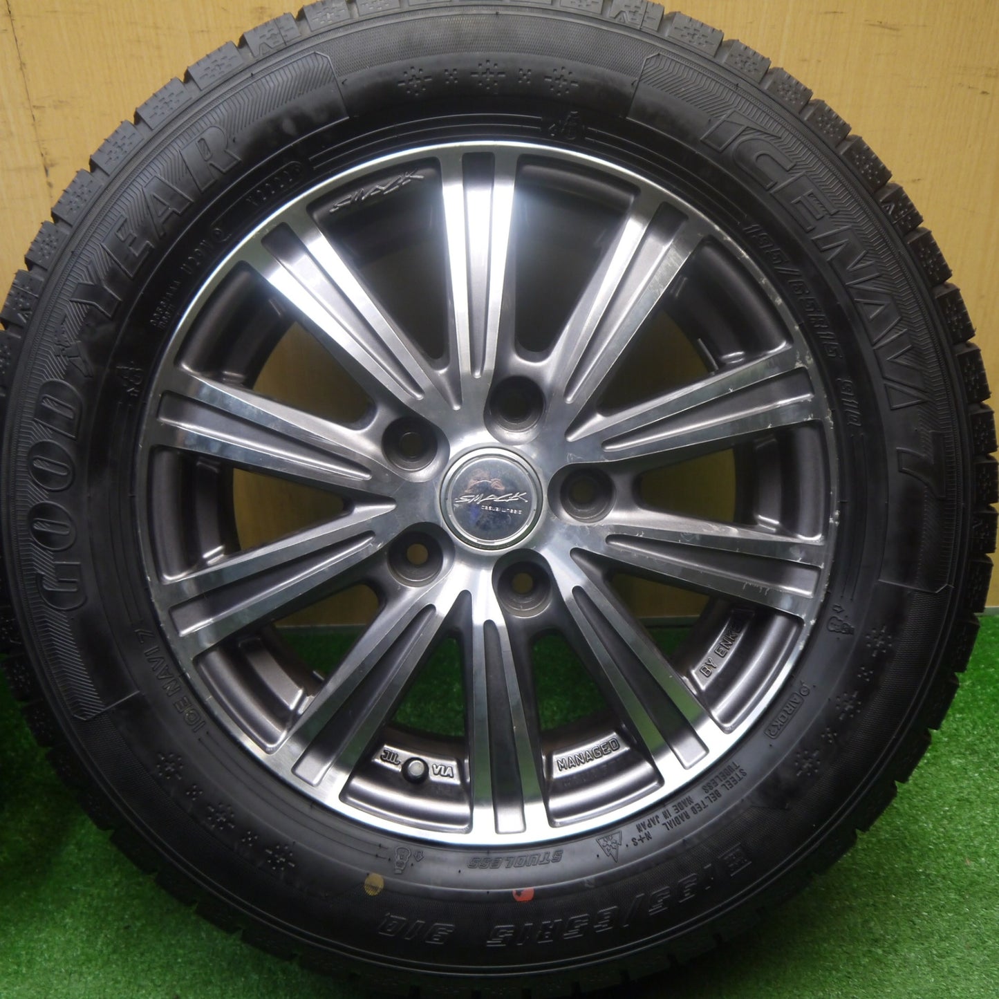 バリ溝！22年！ほぼ10分★スタッドレス 195/65R15 グッドイヤー アイスナビ7 SMACK SPARROW ENKEI スマック スパロー エンケイ 15インチ PCD114.3/5H★5122405Hス