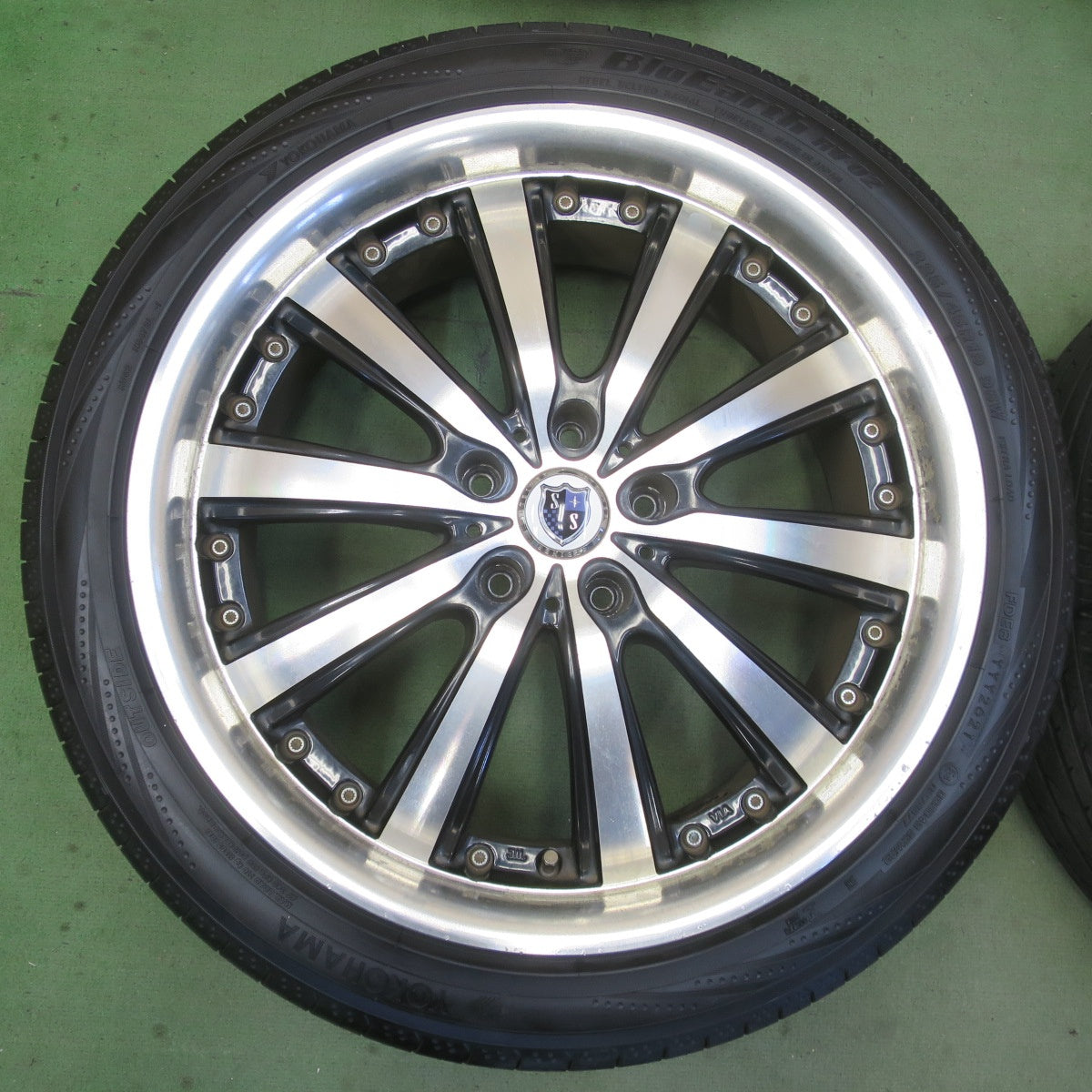 バリ溝！9.5分★STEINER 225/45R19 ヨコハマ ブルーアース RV-02 19インチ シュタイナー PCD114.3/5H★6061001イノ