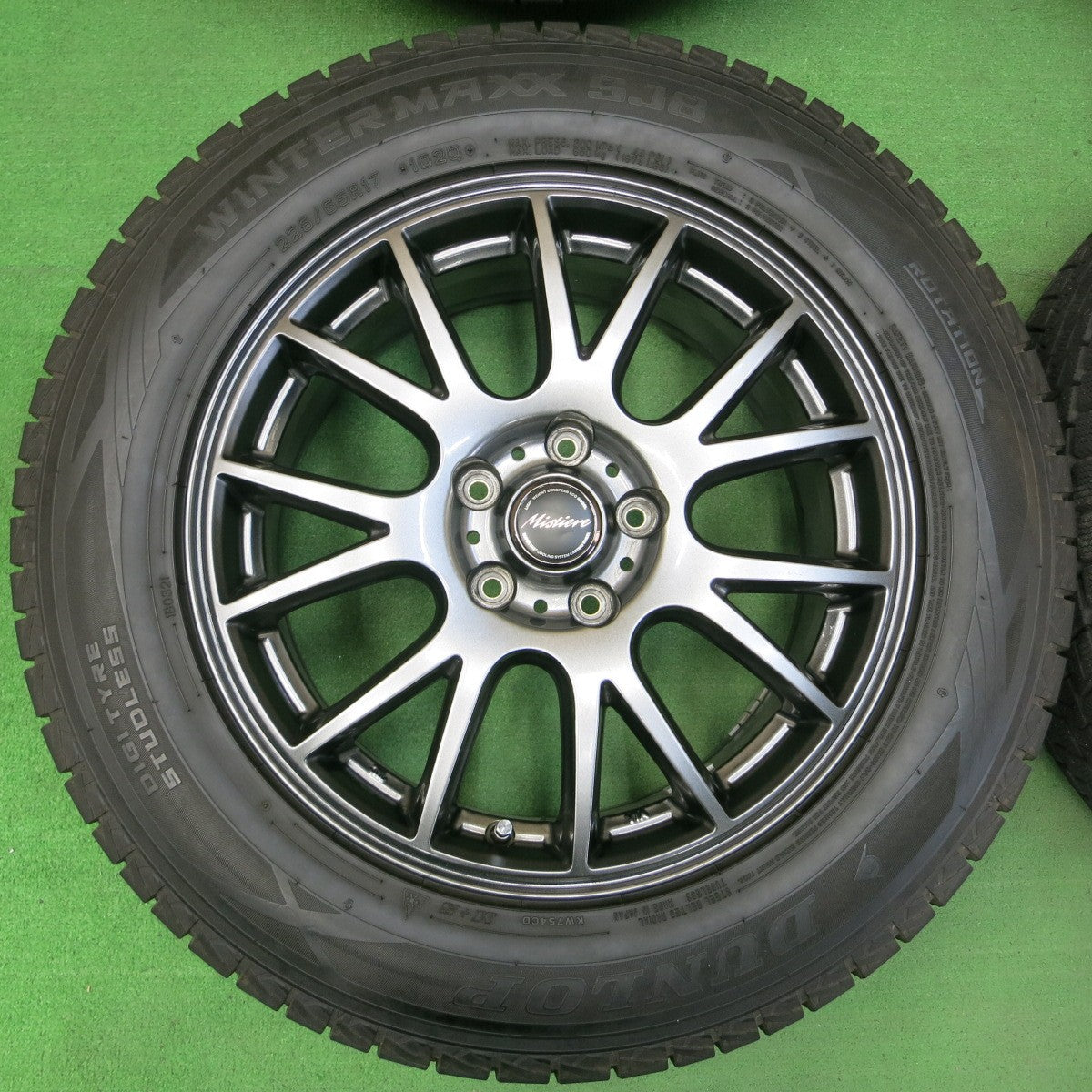 *送料無料* バリ溝！キレイ！9.5分★スタッドレス 225/65R17 ダンロップ ウインターマックス SJ8 Mistiere ミスティーレ 17インチ PCD114.3/5H★4042703イス