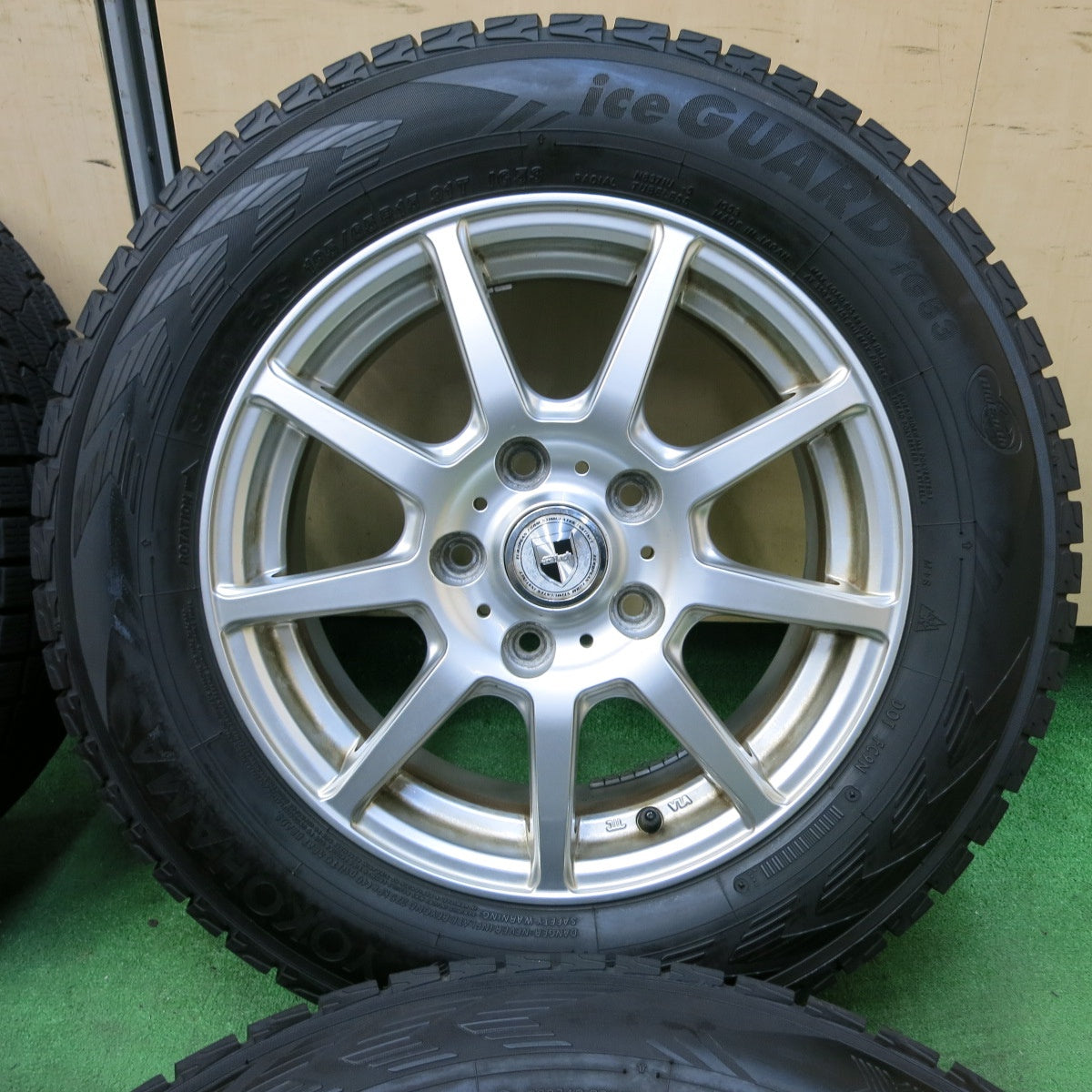 [送料無料] バリ溝！21年！9.5分★スタッドレス 195/65R15 ヨコハマ アイスガード iG53 GMach 15インチ PCD114.3/5H★4092606SYス