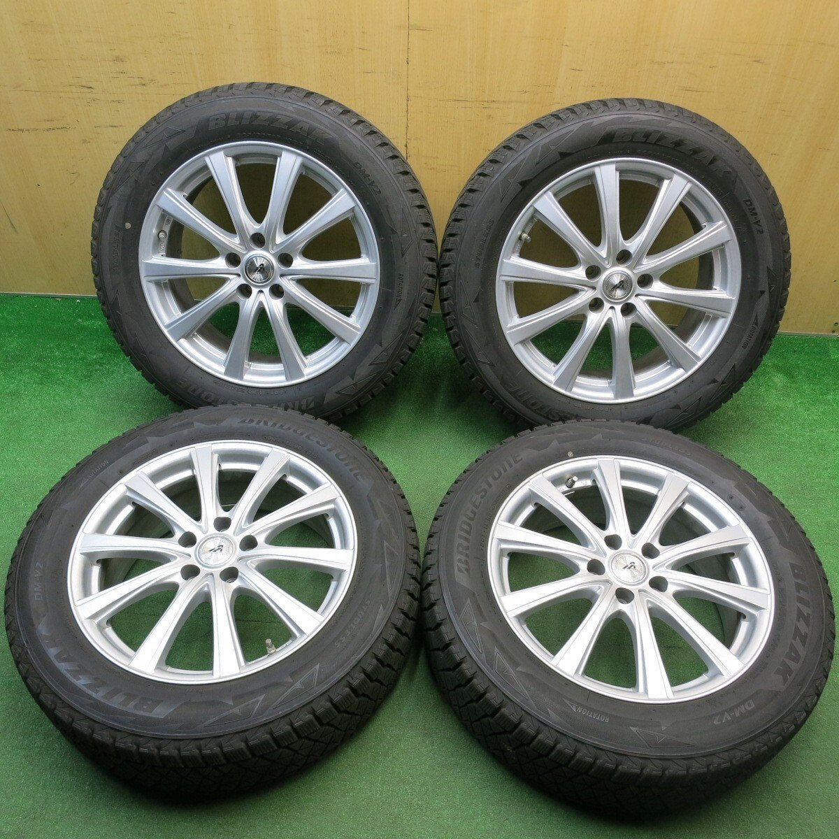 バリ溝！8.5分◎スタッドレス 225/60R18 ブリヂストン ブリザック DM-V2 AZ SPORTS AZスポーツ 18インチ PCD114.3/5H◎6012207HAス