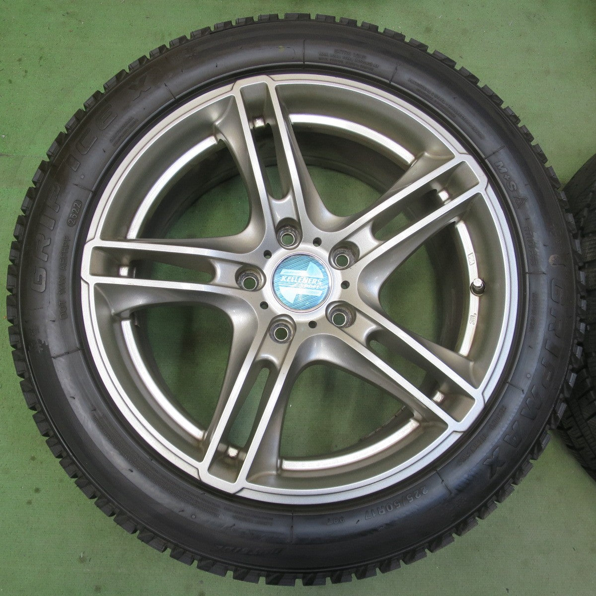バリ溝！22年！9分★BMW 等 KELLENERS Sport 225/50R17 スタッドレス グリップマックス GRIP ICE X ケレナーズ スポーツ 17インチ PCD120/5H★6060408イス