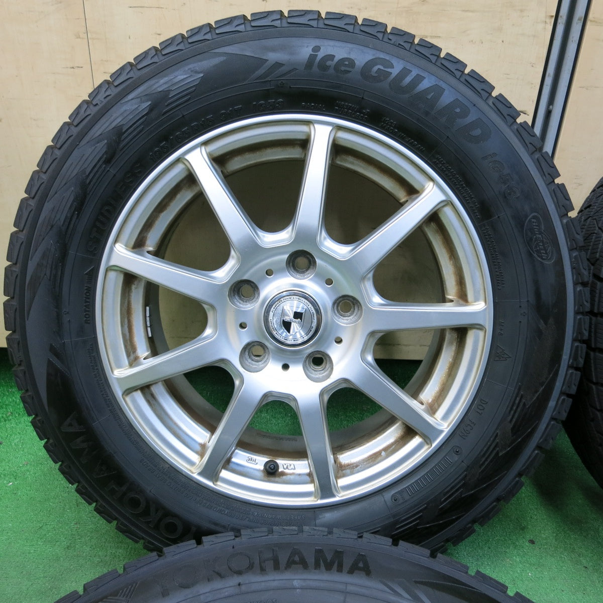 [送料無料] バリ溝！21年！9.5分★スタッドレス 195/65R15 ヨコハマ アイスガード iG53 GMach 15インチ PCD114.3/5H★4092606SYス