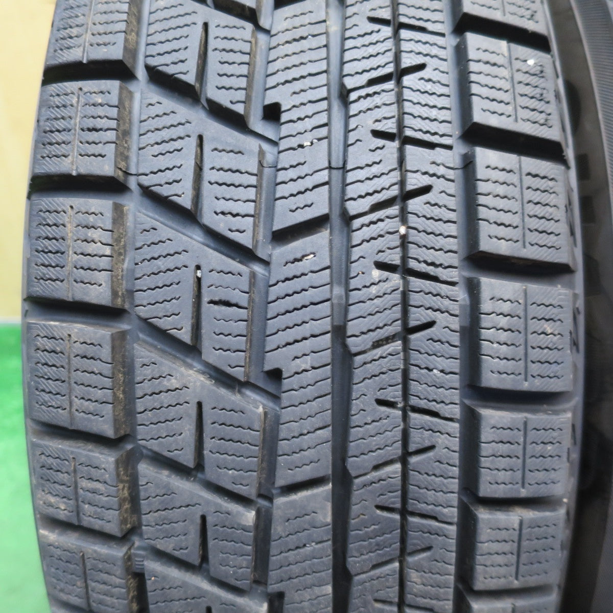 バリ溝！23年！キレイ！9.5分★スタッドレス 185/70R14 ヨコハマ アイスガード iG60 ECO FORME SE-12 エコフォルム 14インチ PCD100/4H★6051006NJス